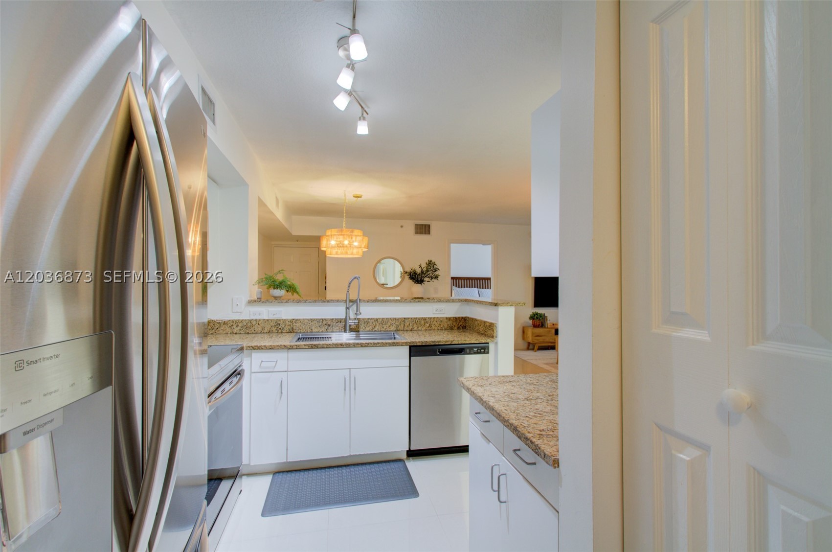 CARRINGTON AT COCONUT CRE - Residential Lease