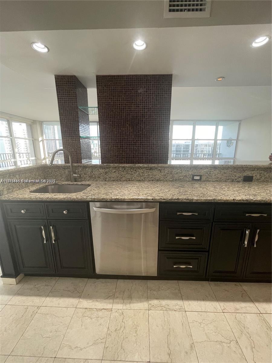 OCEANVIEW PARK CONDO - Residential