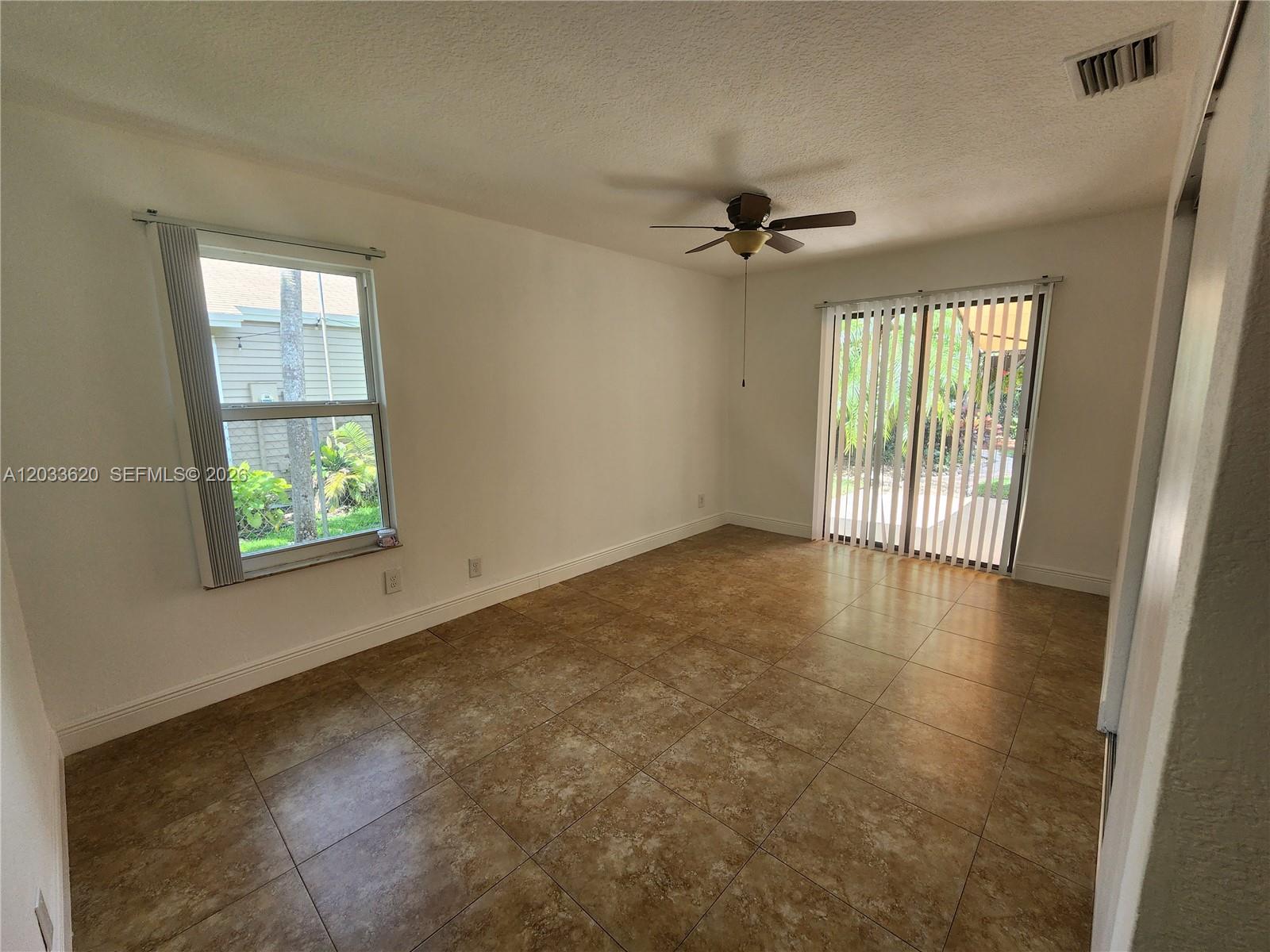 SUMMER LAKE - Residential Lease