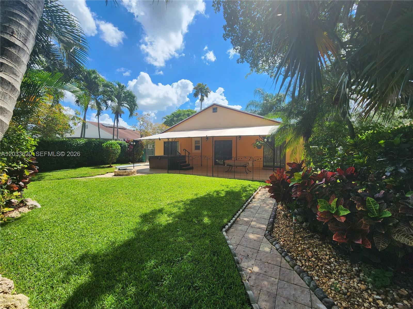 SUMMER LAKE - Residential Lease