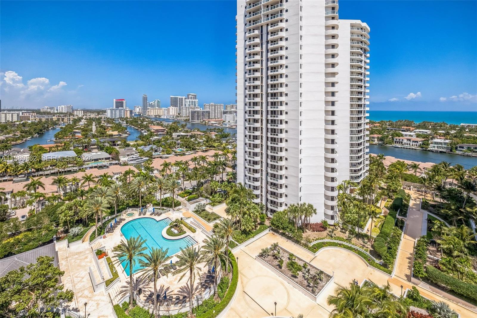 NORTH TOWER AT THE POINT - Residential