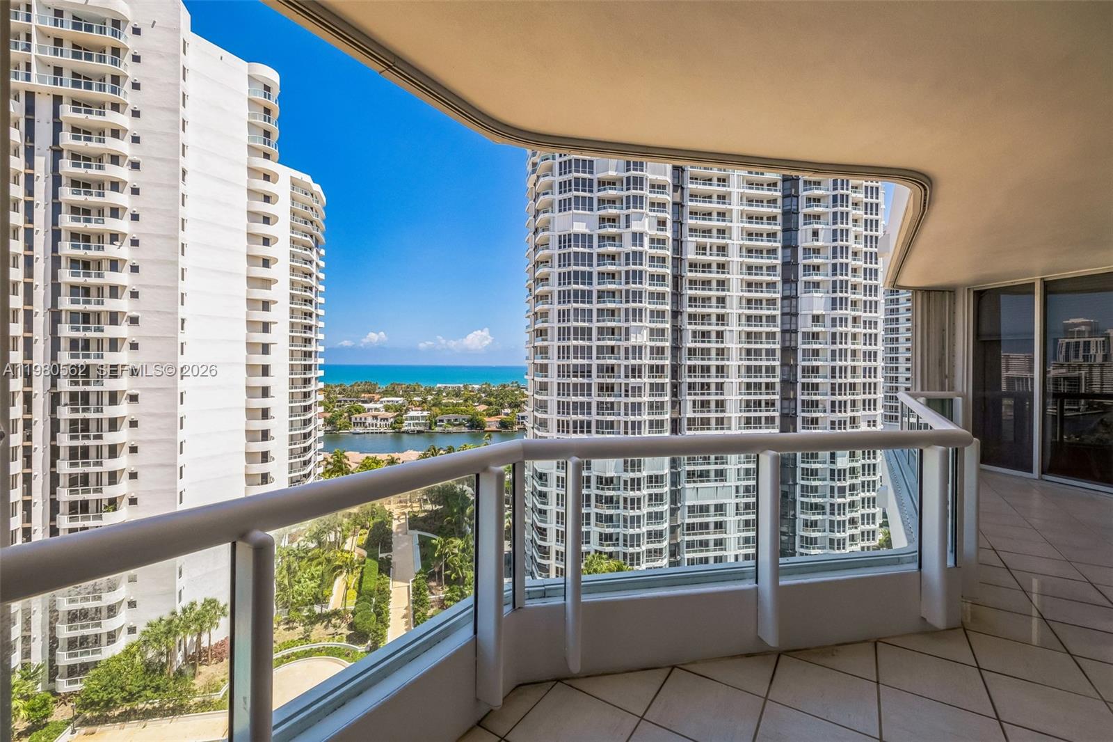 NORTH TOWER AT THE POINT - Residential
