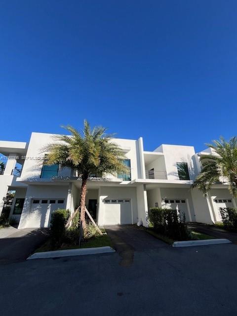 Hollytown - Residential Lease
