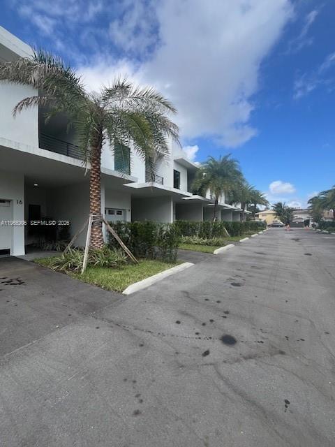 Hollytown - Residential Lease