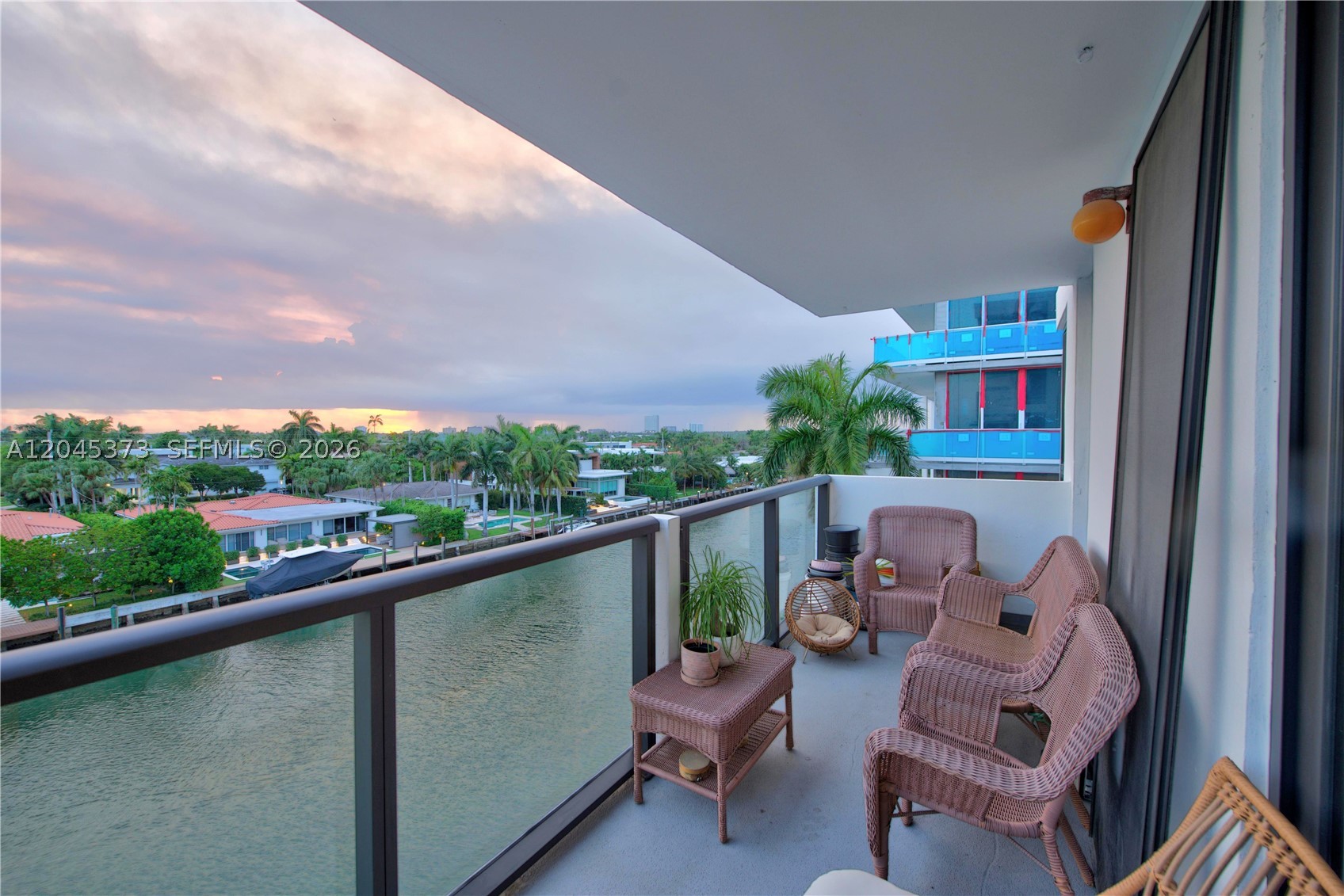 GUILDFORD CONDO - Residential