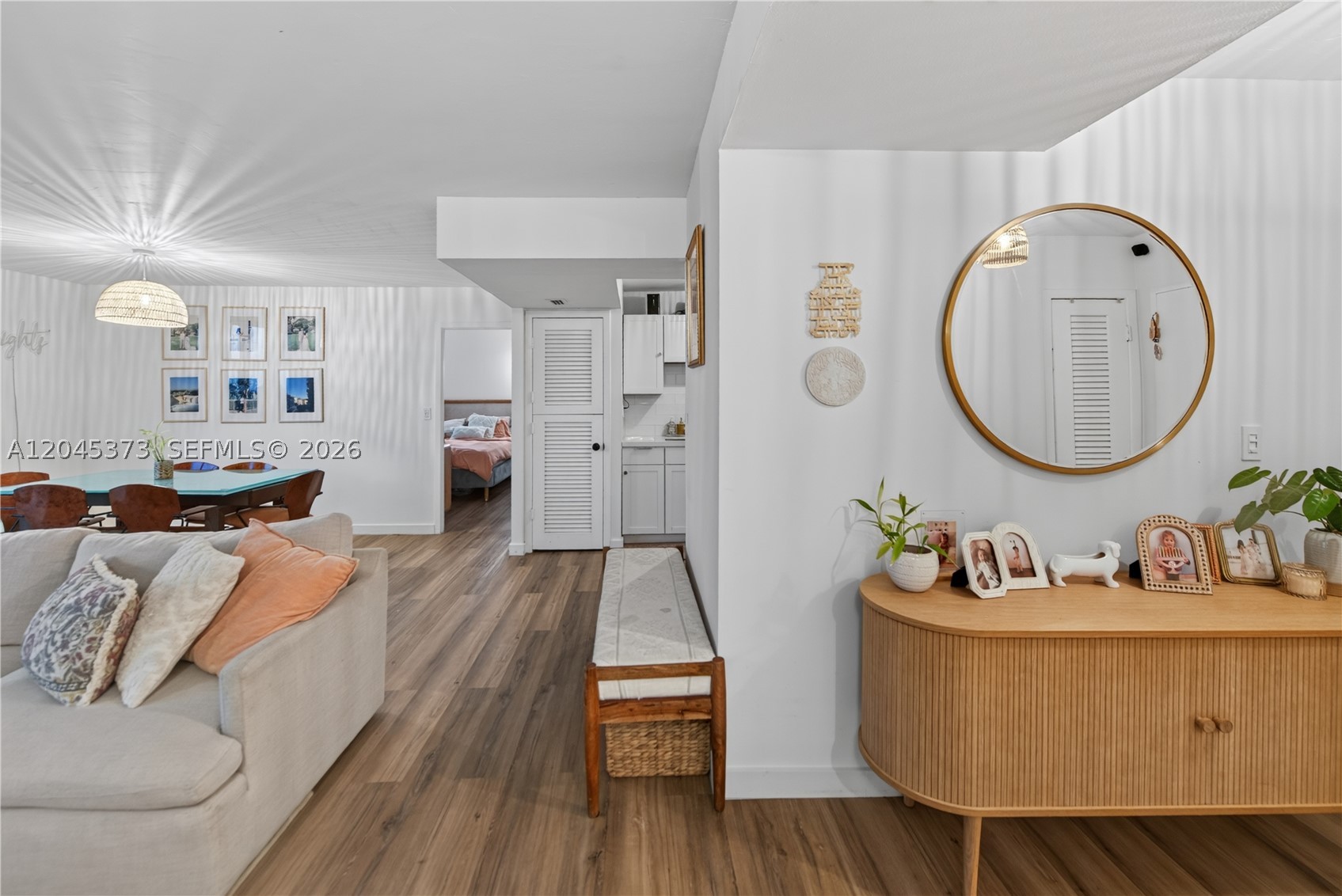 GUILDFORD CONDO - Residential