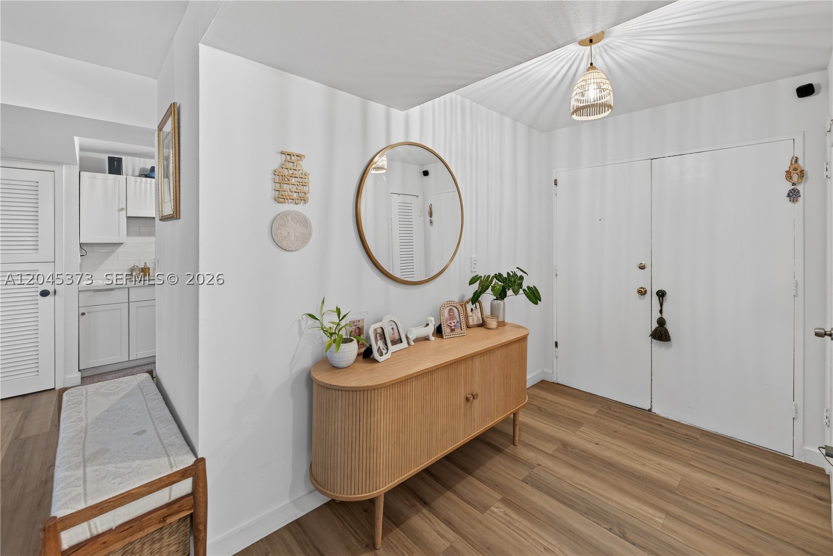 GUILDFORD CONDO - Residential
