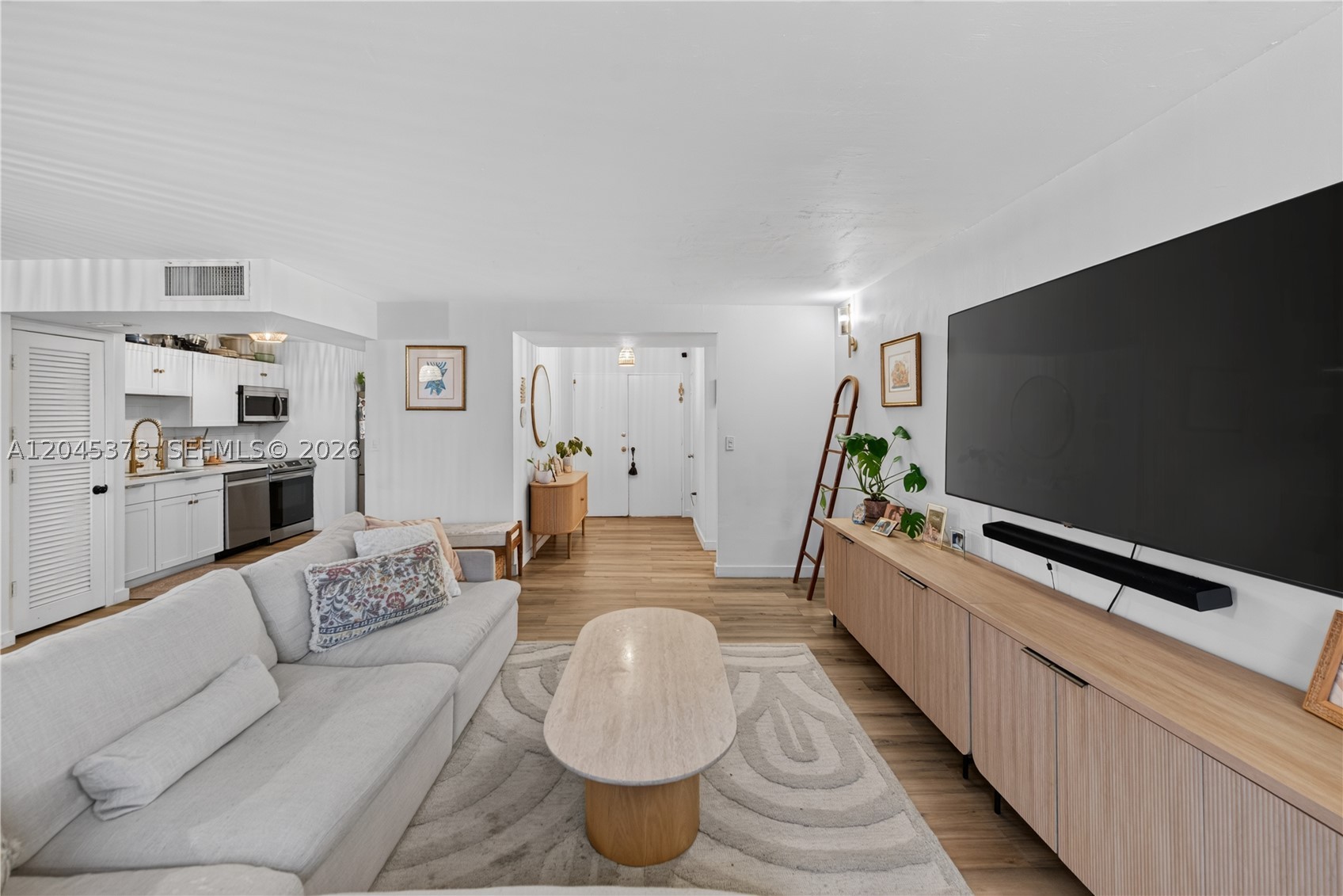 GUILDFORD CONDO - Residential