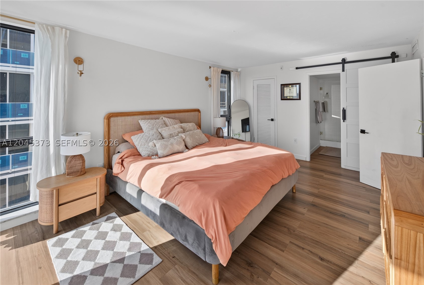GUILDFORD CONDO - Residential