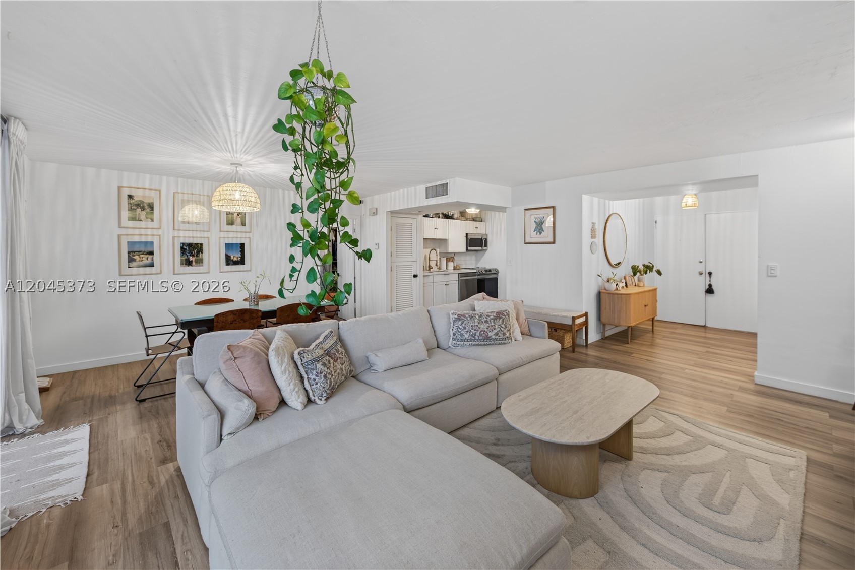 GUILDFORD CONDO - Residential