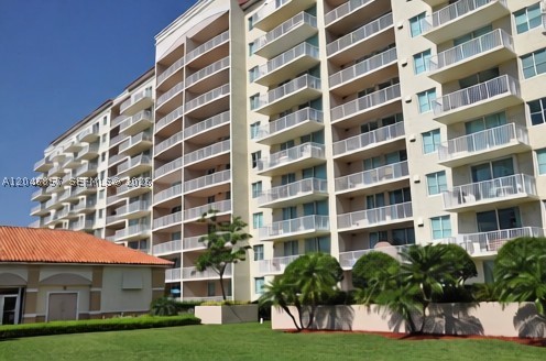 TIDES AT BRIDGESIDE SQUAR - Residential Lease