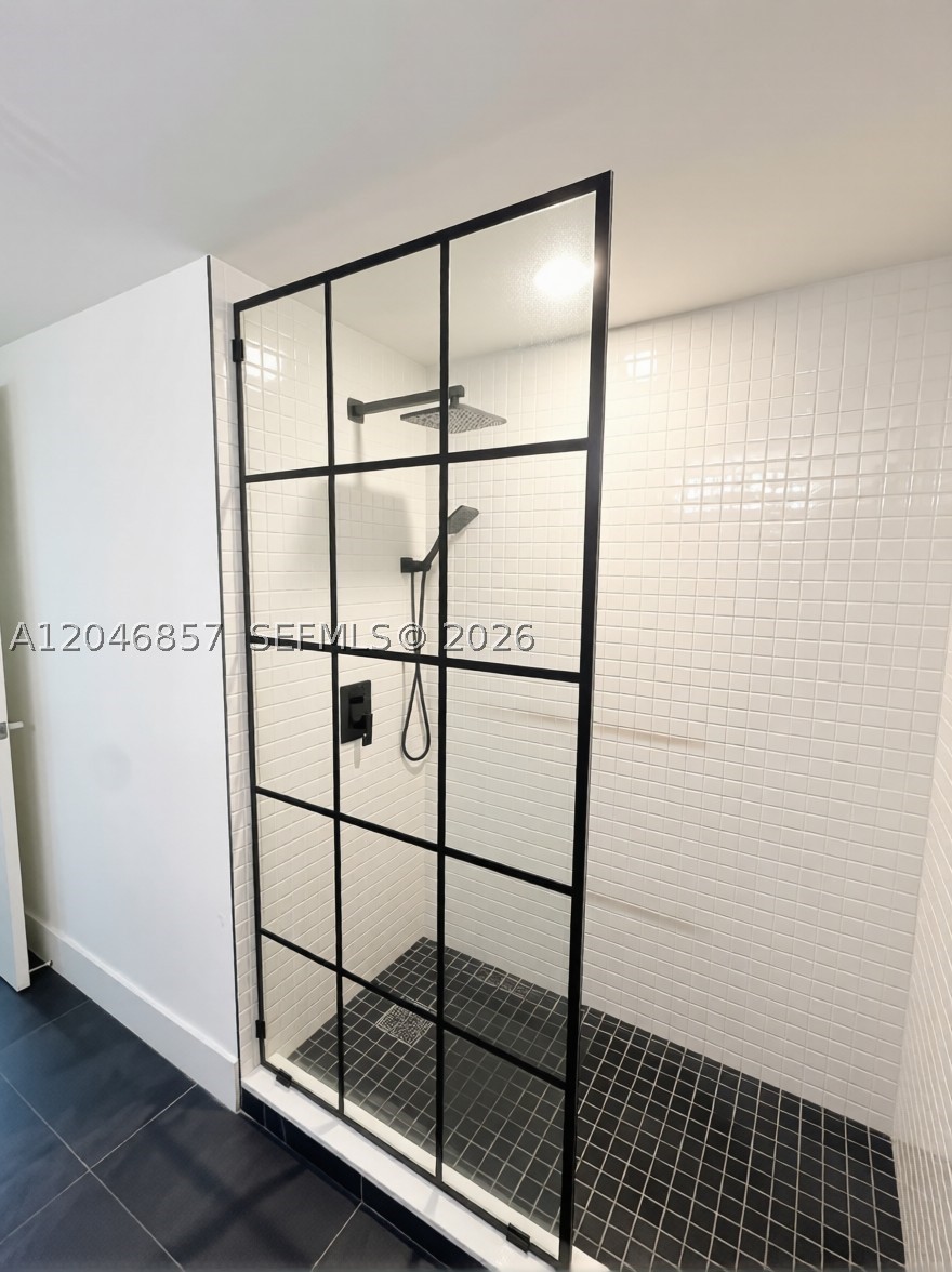 TIDES AT BRIDGESIDE SQUAR - Residential Lease