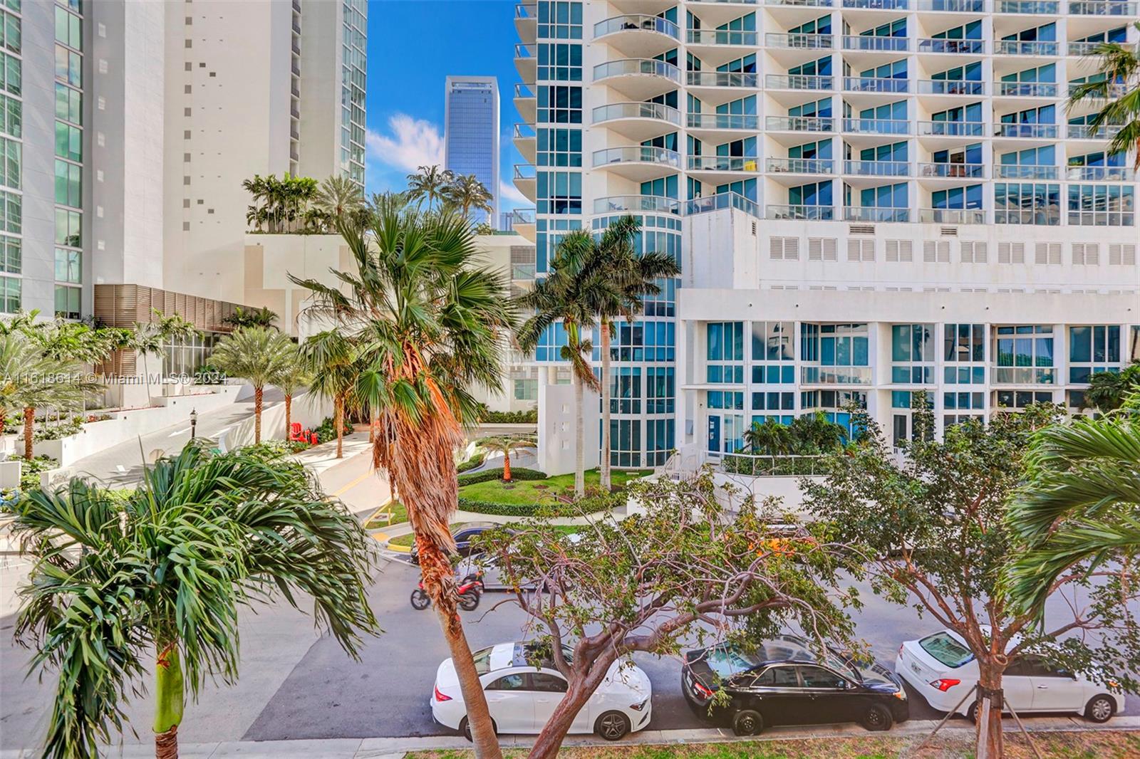 BORDE DEL AGUA - Residential Lease
