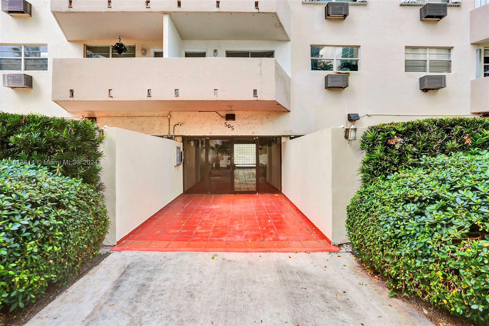 BORDE DEL AGUA - Residential Lease