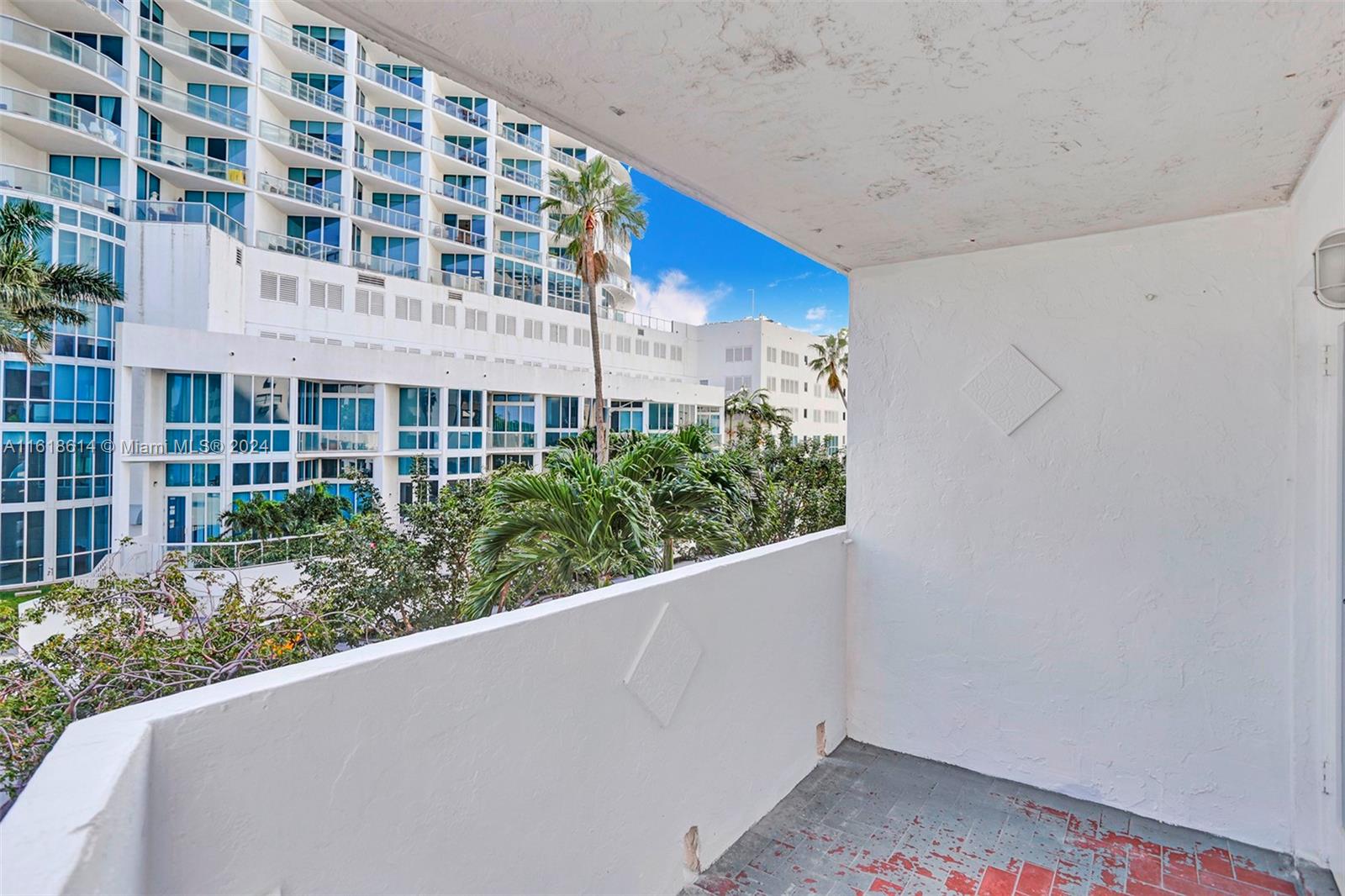 BORDE DEL AGUA - Residential Lease