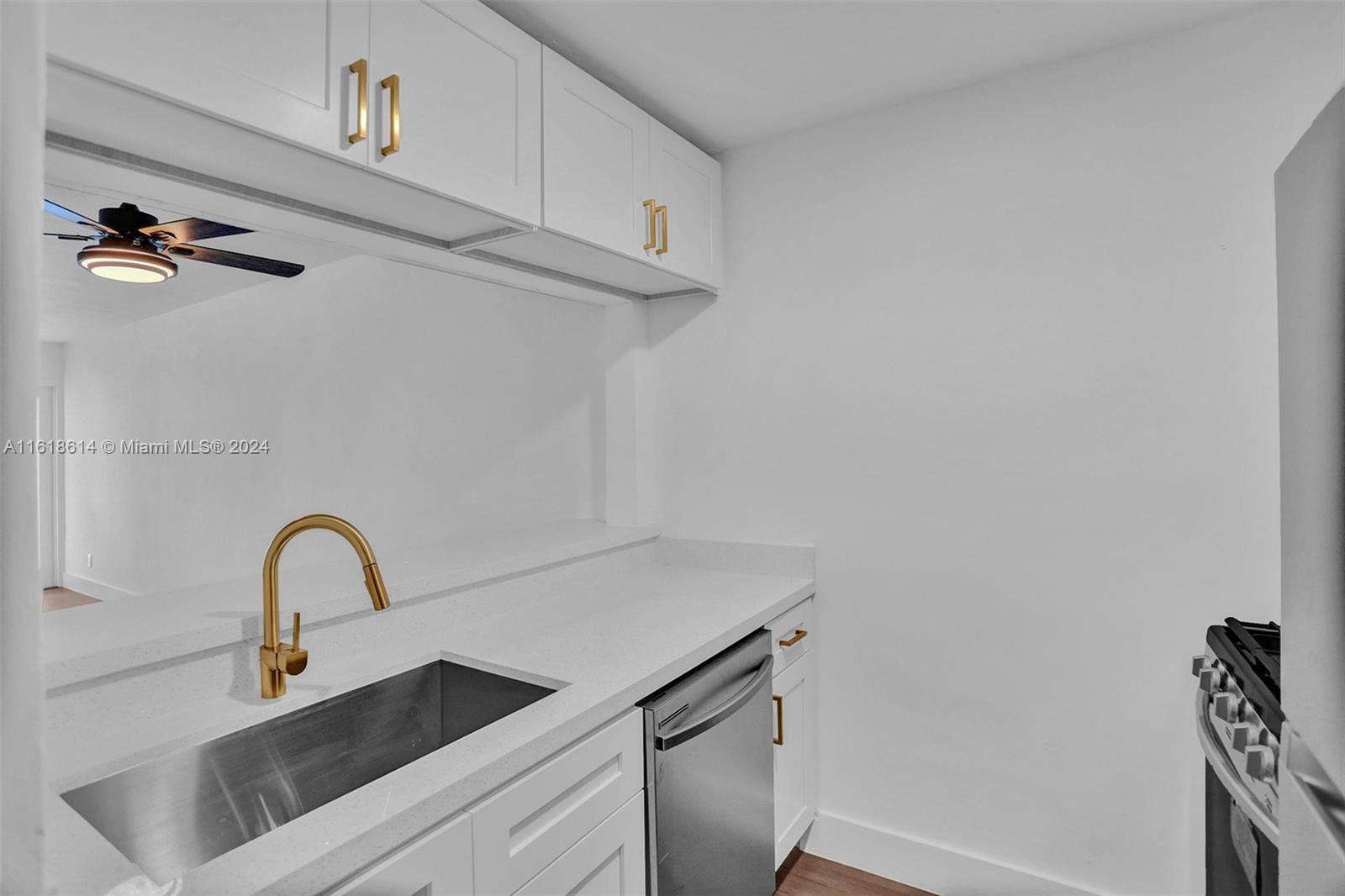 BORDE DEL AGUA - Residential Lease