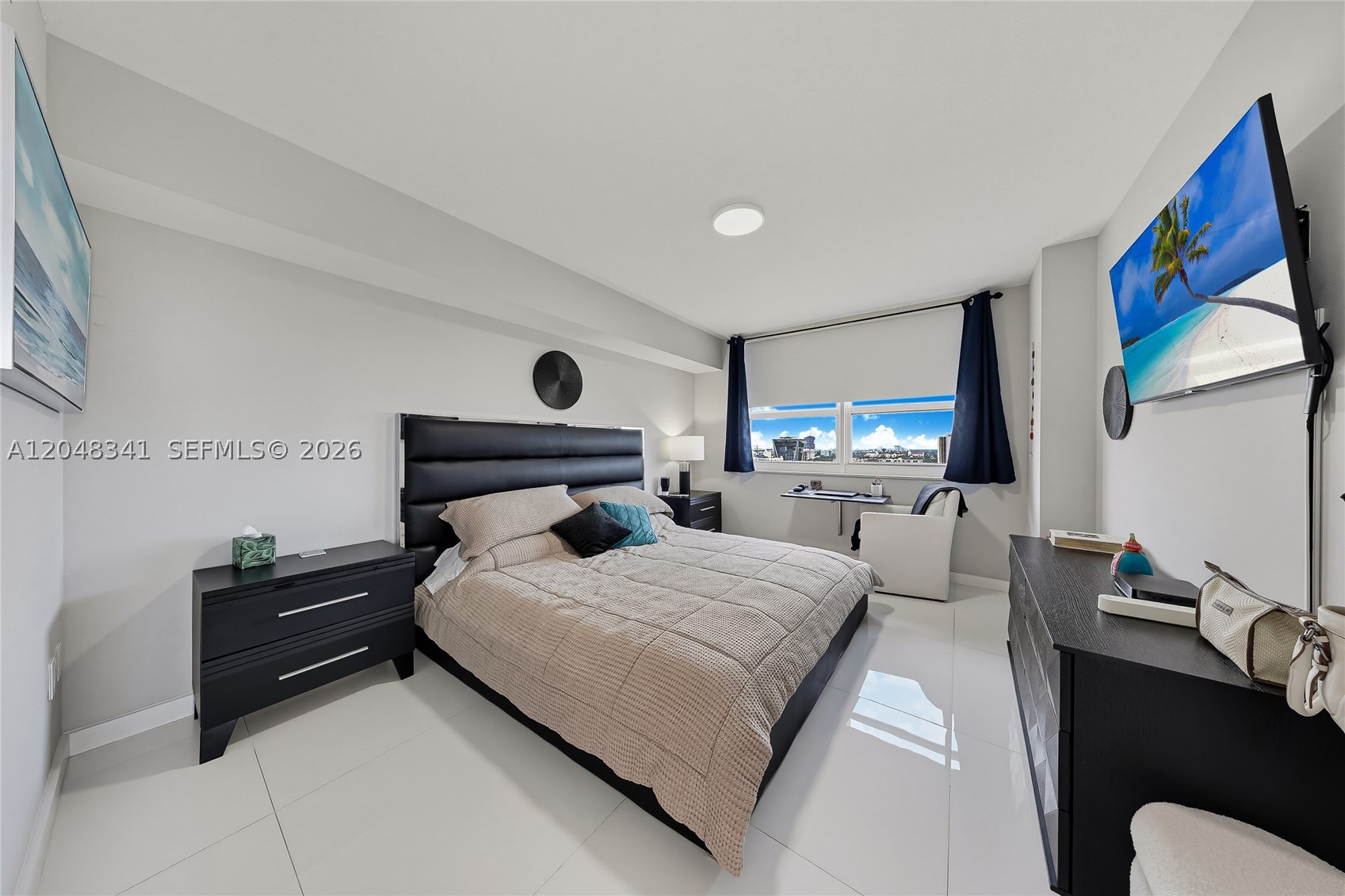 TURNBERRY ON THE GREEN CO - Residential