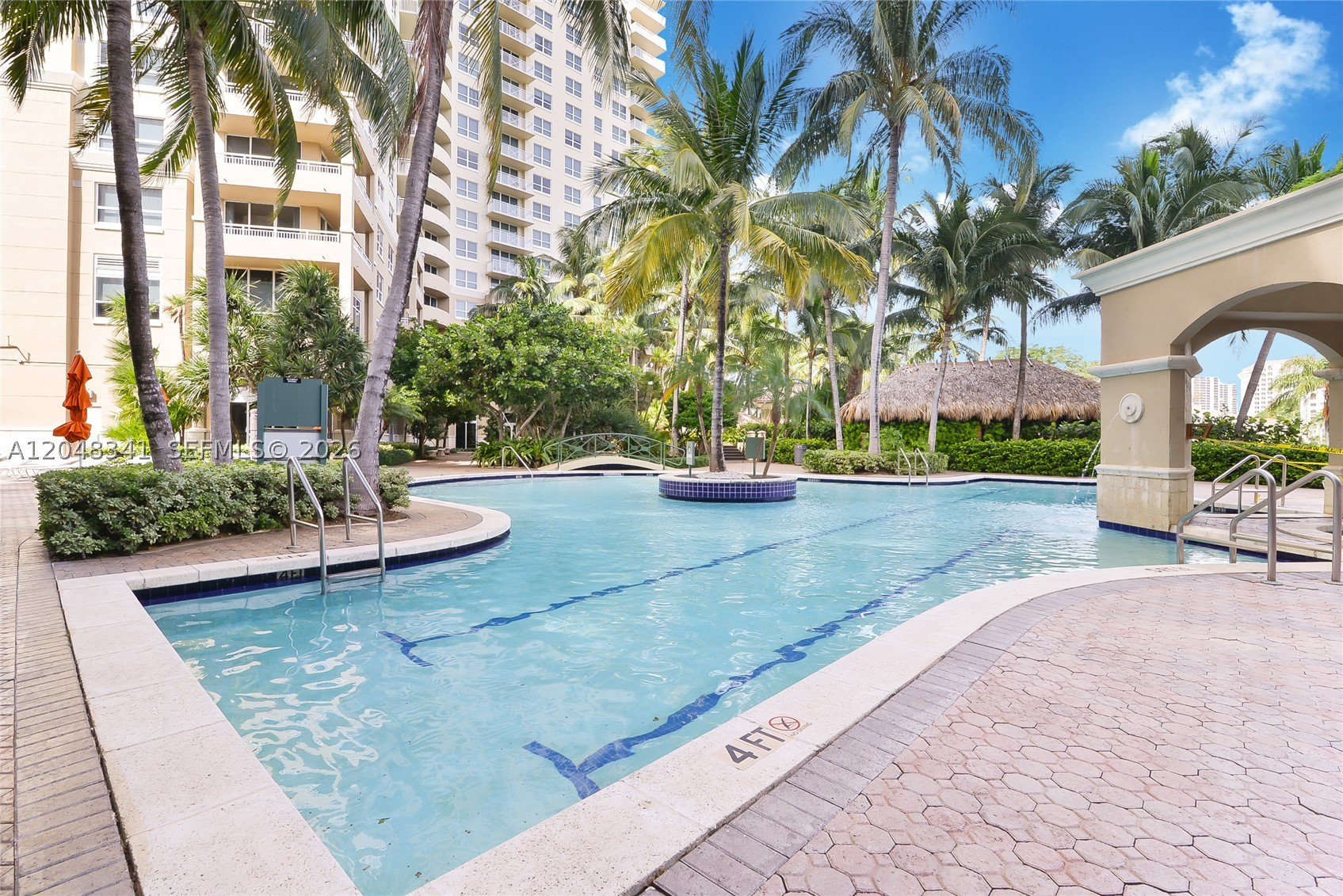 TURNBERRY ON THE GREEN CO - Residential