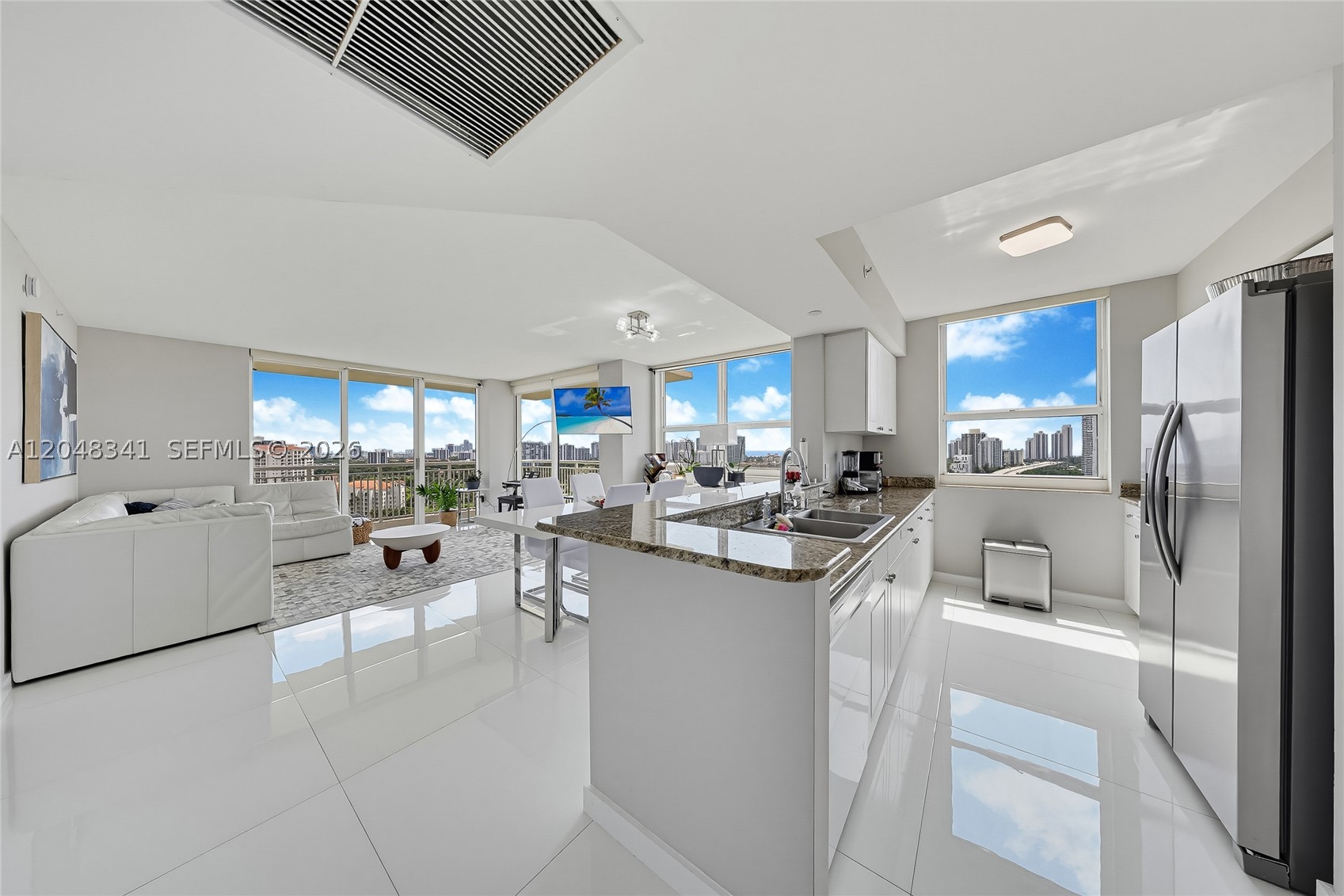 TURNBERRY ON THE GREEN CO - Residential