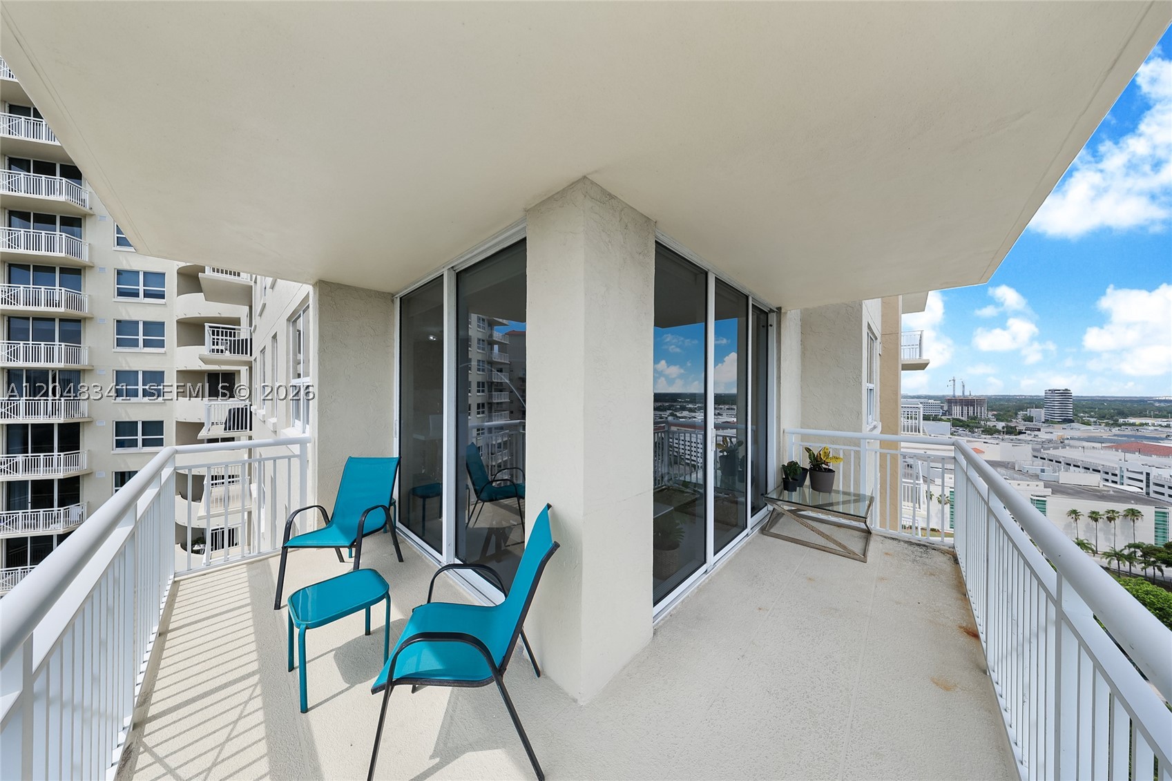 TURNBERRY ON THE GREEN CO - Residential