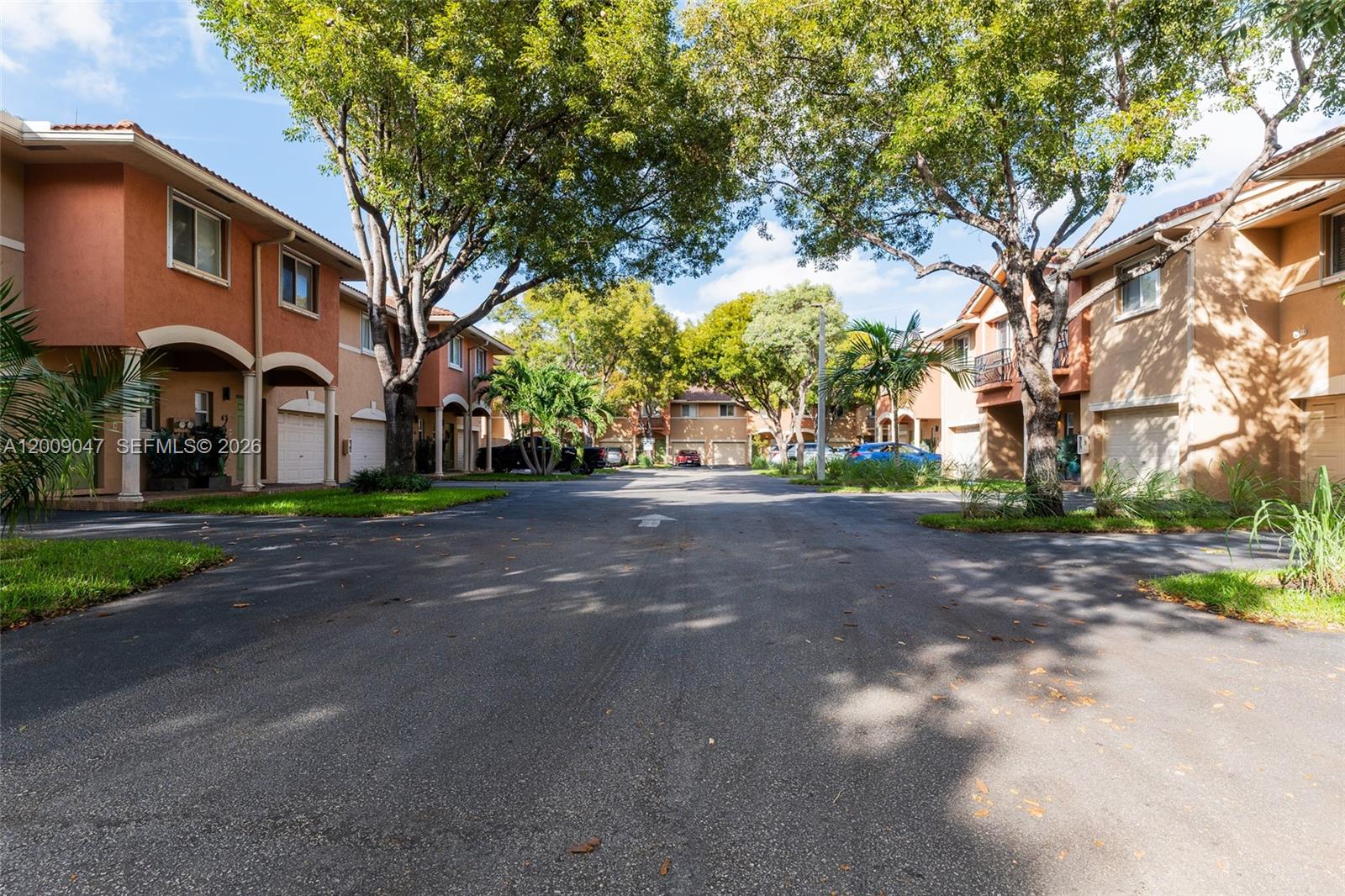 THIRD AVENUE CONDOMINIUM - Residential