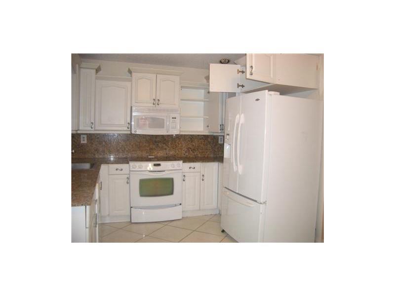 THE MEADOWS OF MIRAMAR PH - Residential Lease