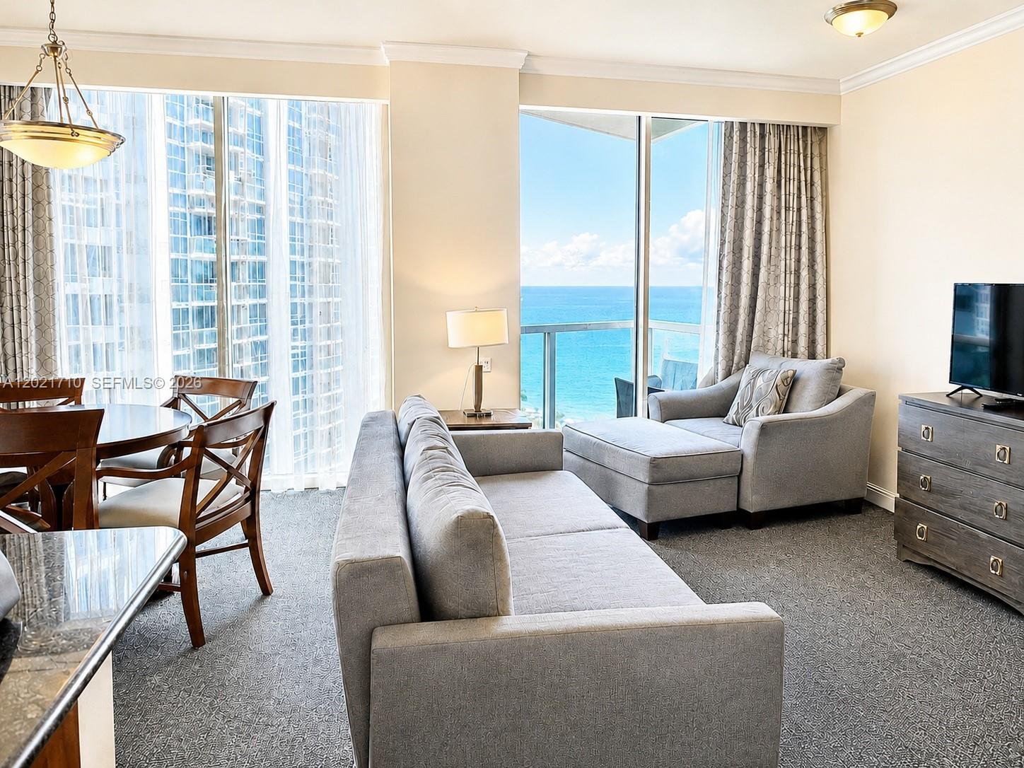 TRUMP INTERNATIONAL SONES - Residential