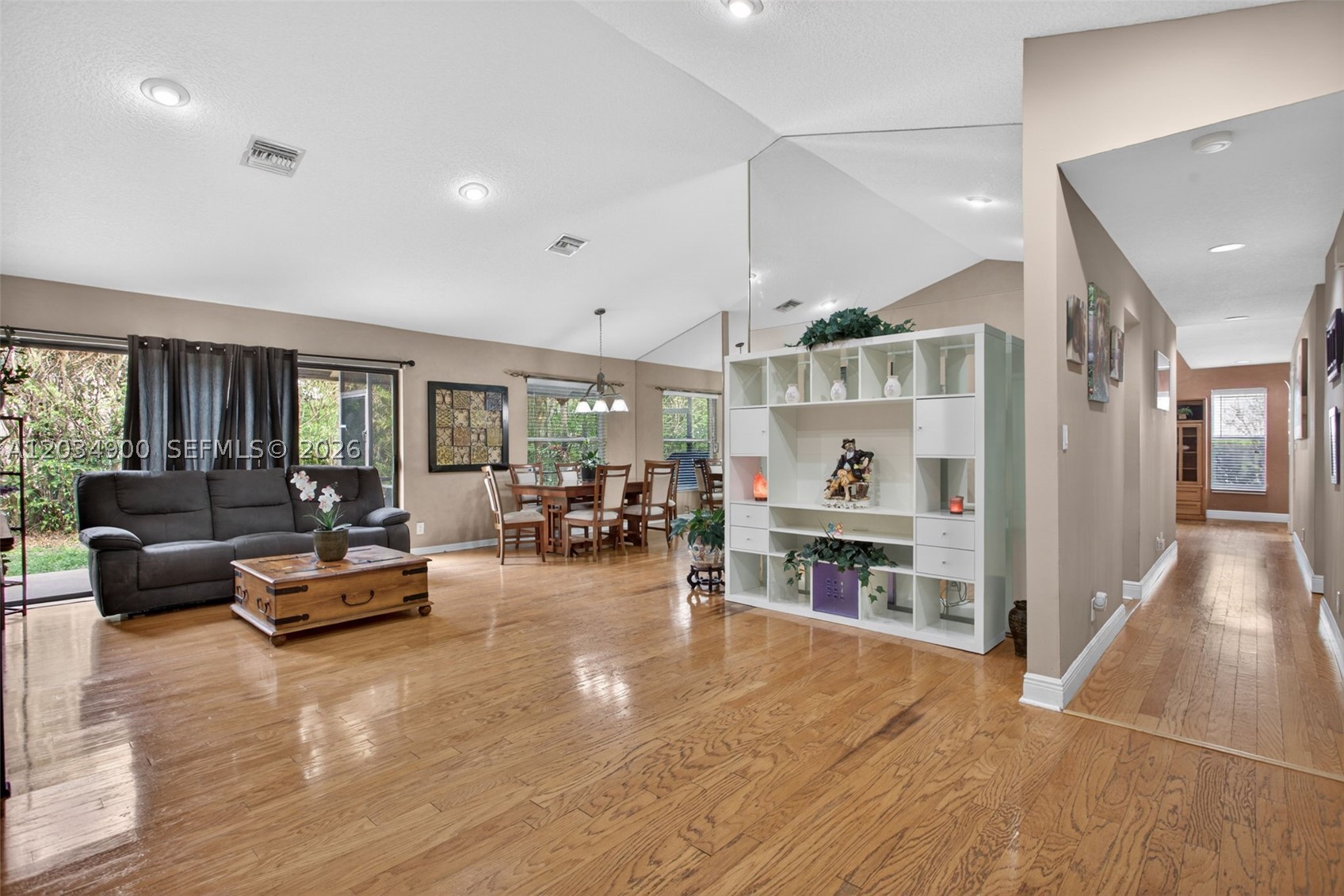 WINSTON PARK - Residential