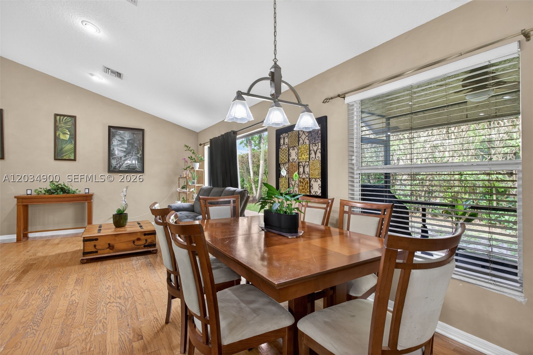 WINSTON PARK - Residential