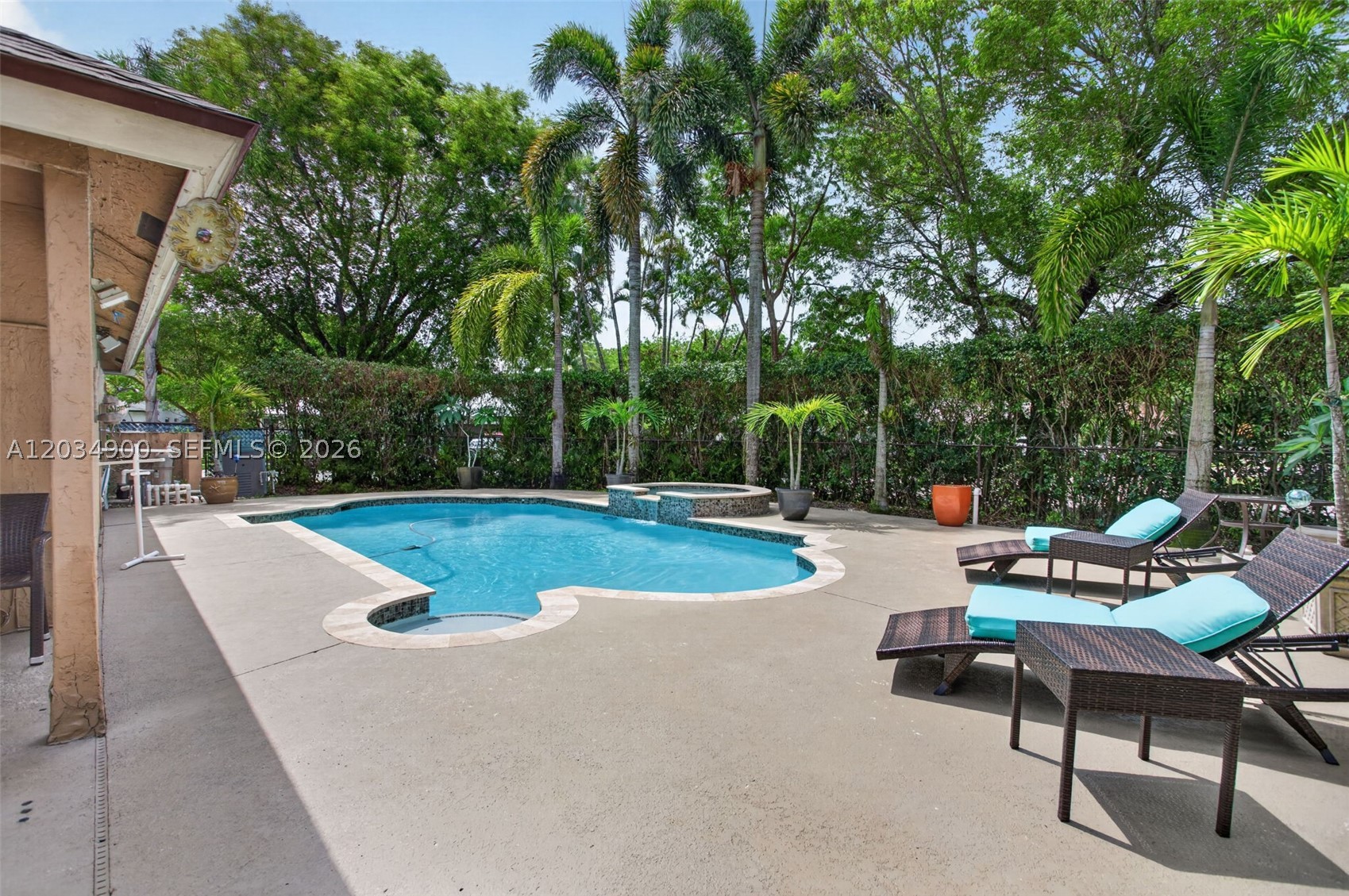 WINSTON PARK - Residential