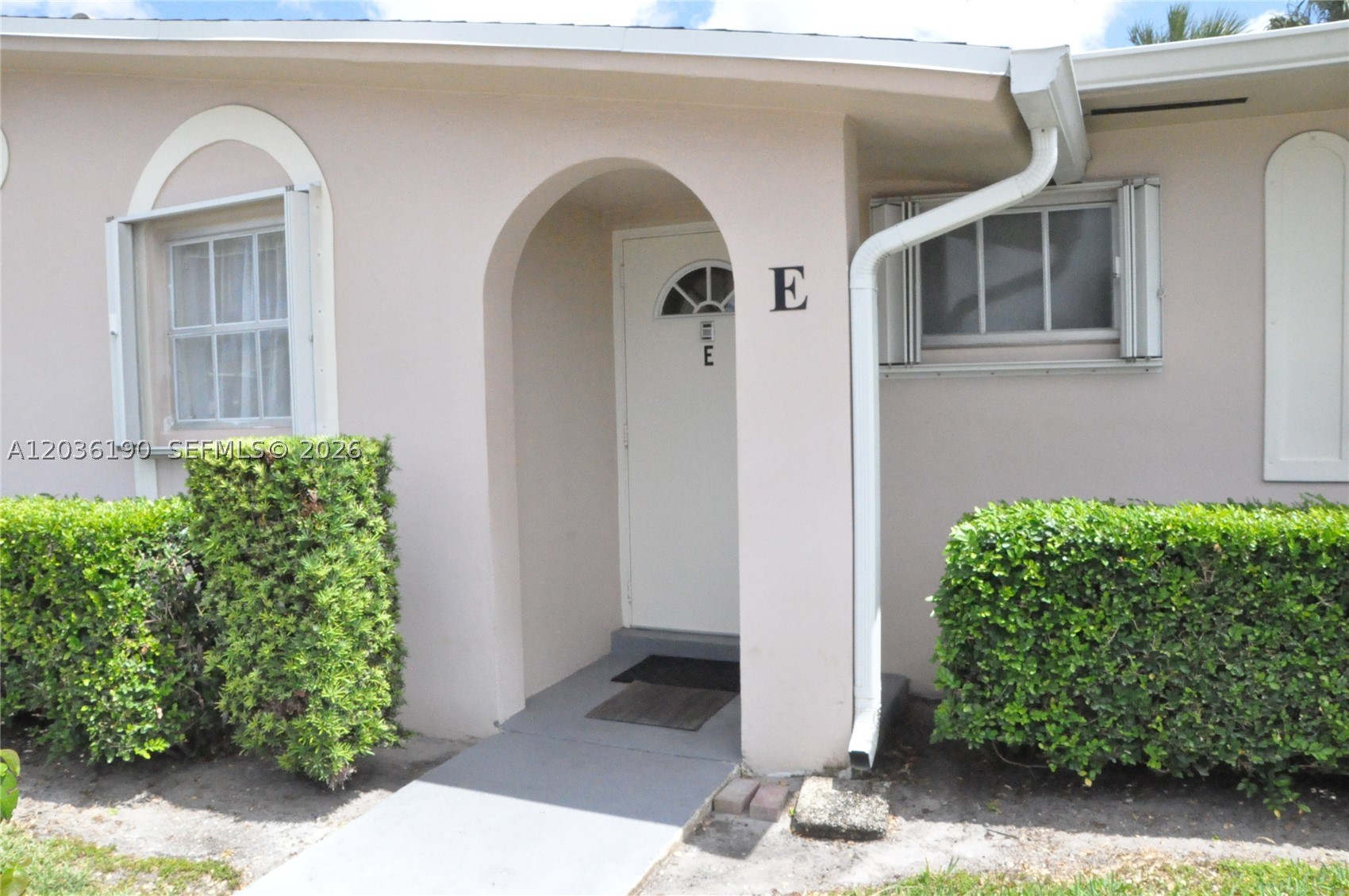 CRESTHAVEN VILLAS CONDO 2 - Residential