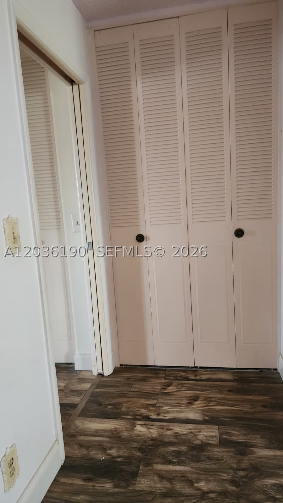 CRESTHAVEN VILLAS CONDO 2 - Residential