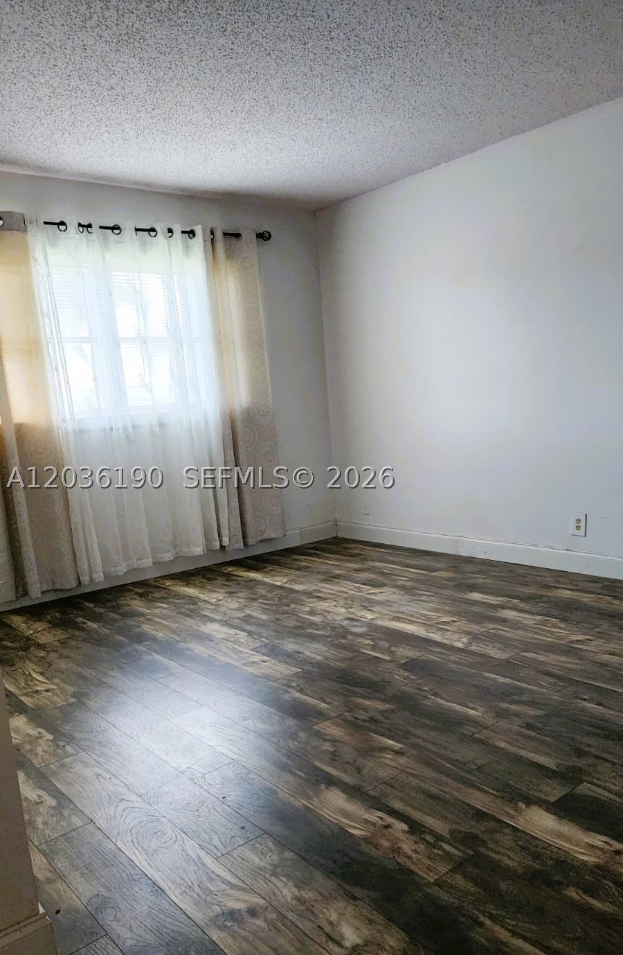 CRESTHAVEN VILLAS CONDO 2 - Residential