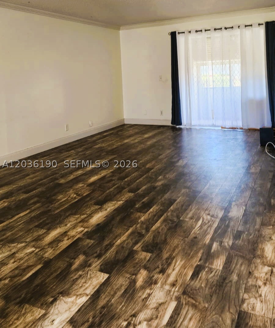 CRESTHAVEN VILLAS CONDO 2 - Residential