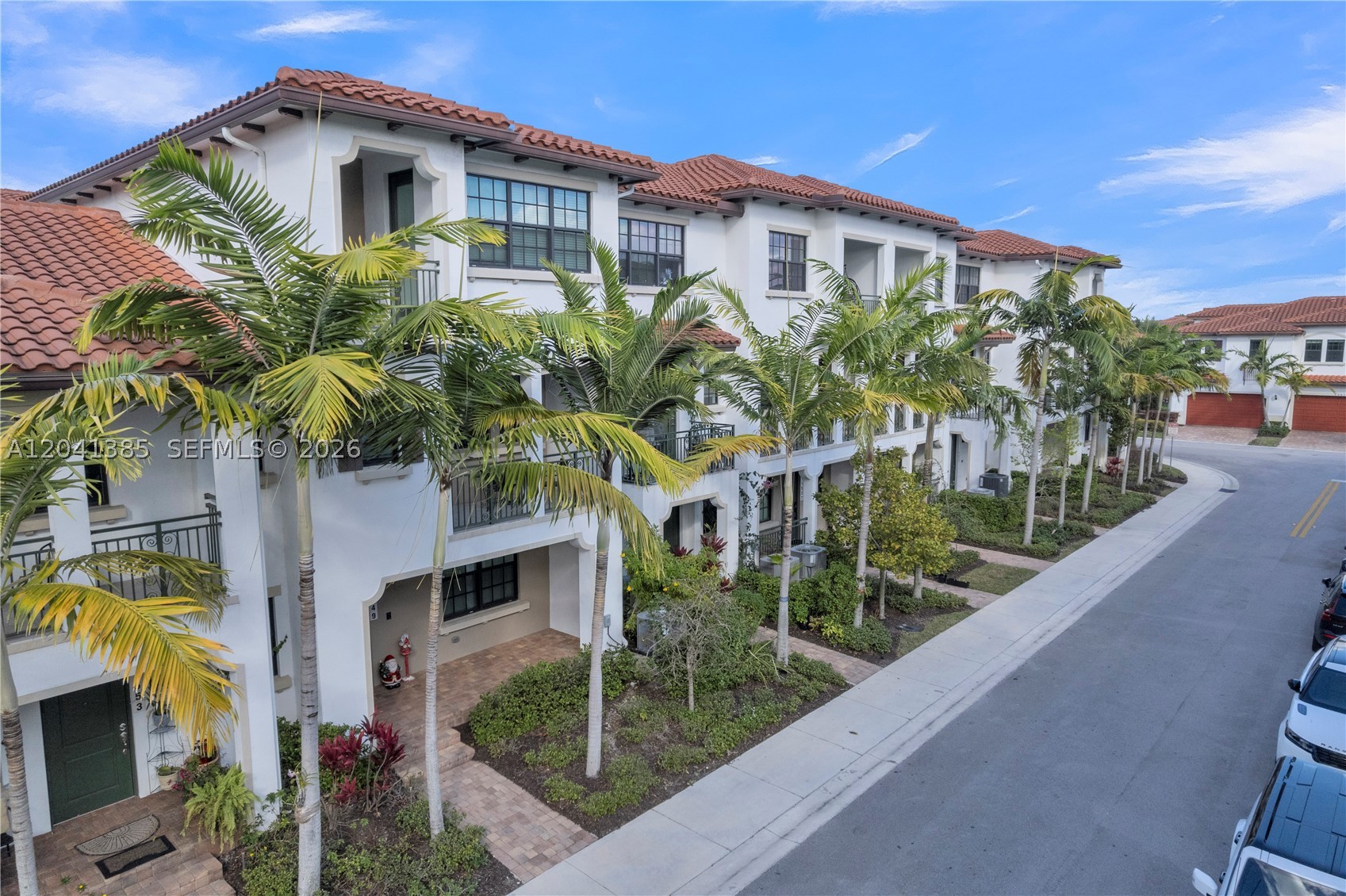 PEMBROKE LAKES SOUTH - Residential