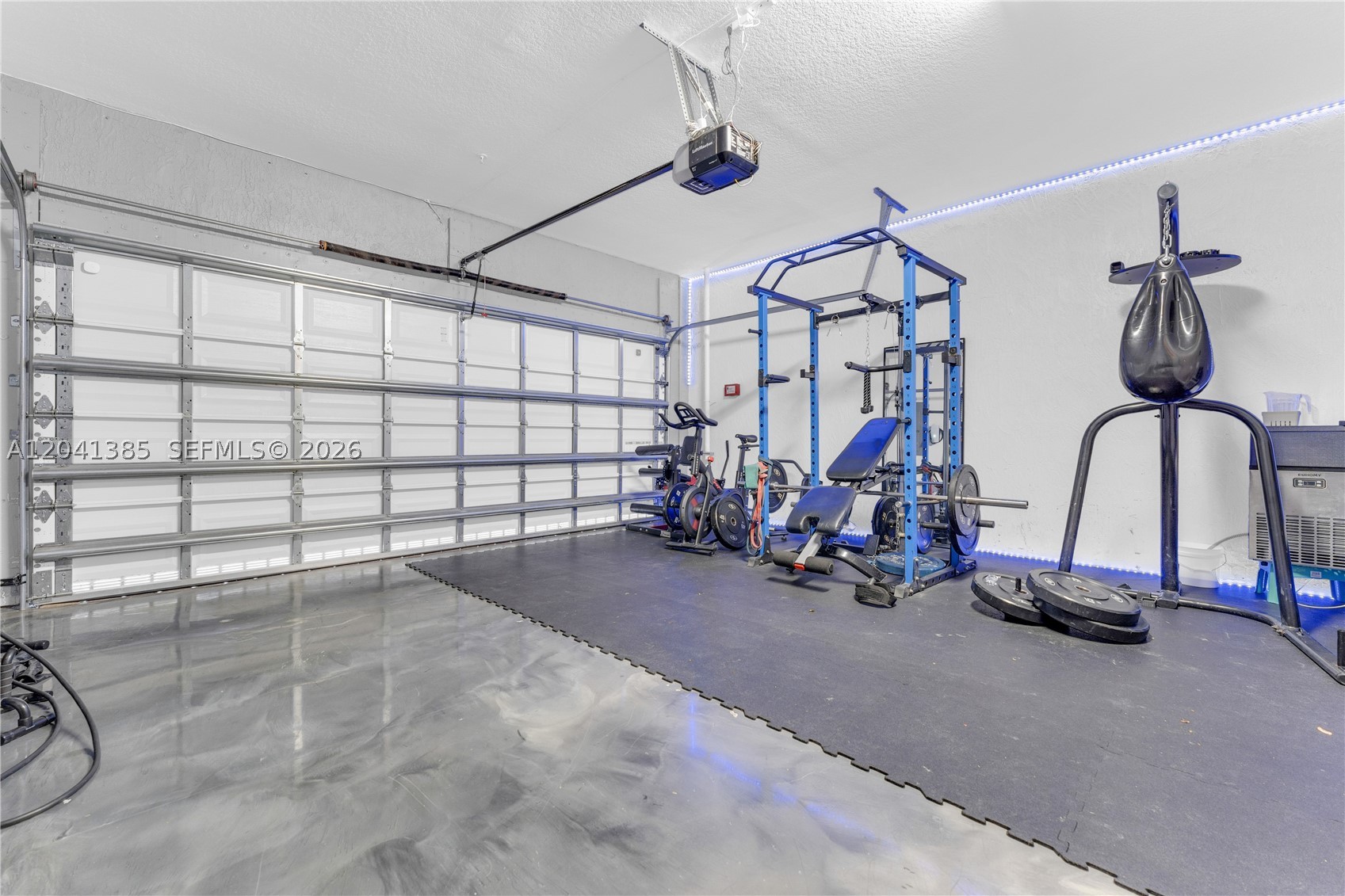 PEMBROKE LAKES SOUTH - Residential