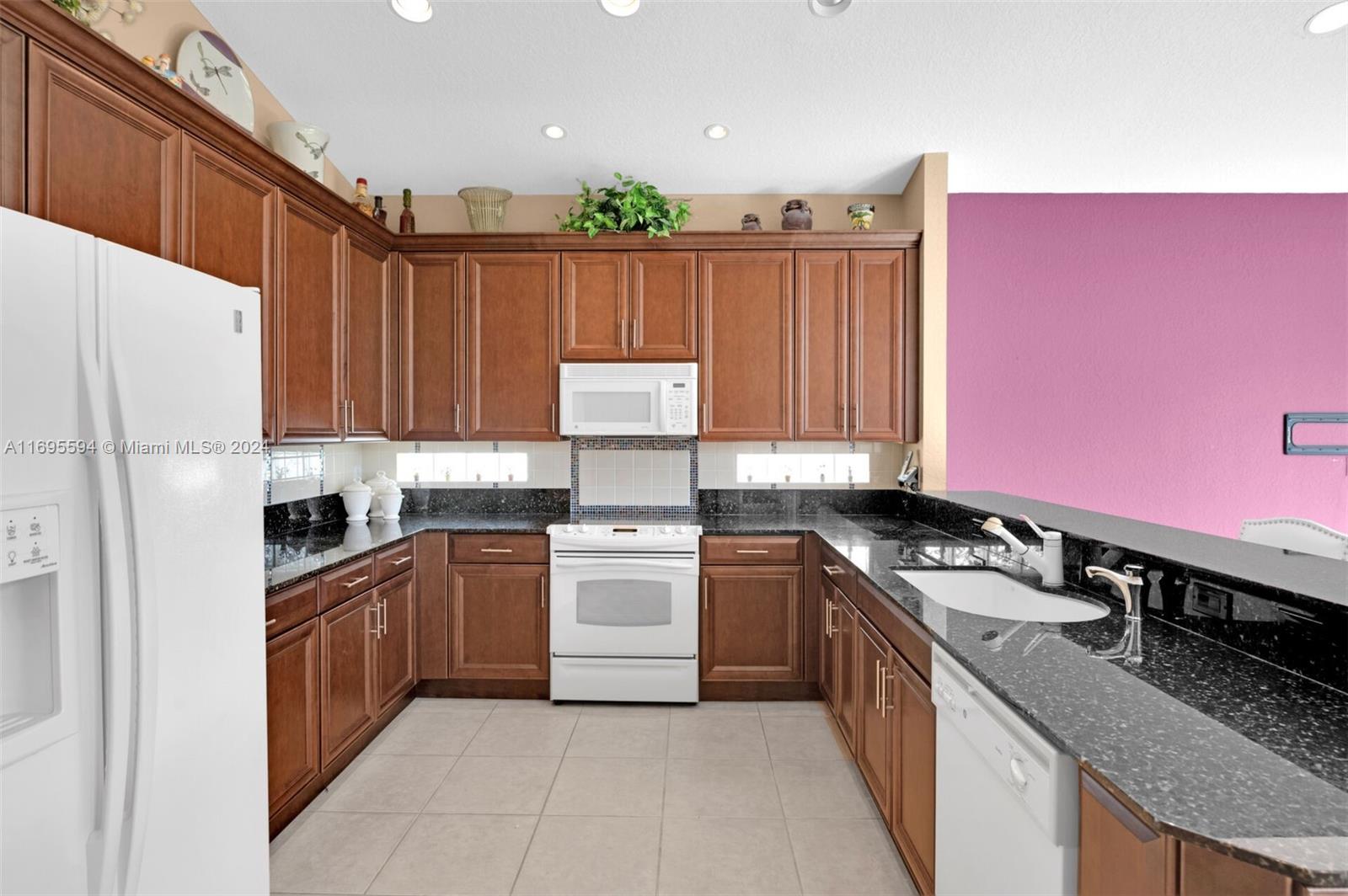 AVALON ESTATES - Residential