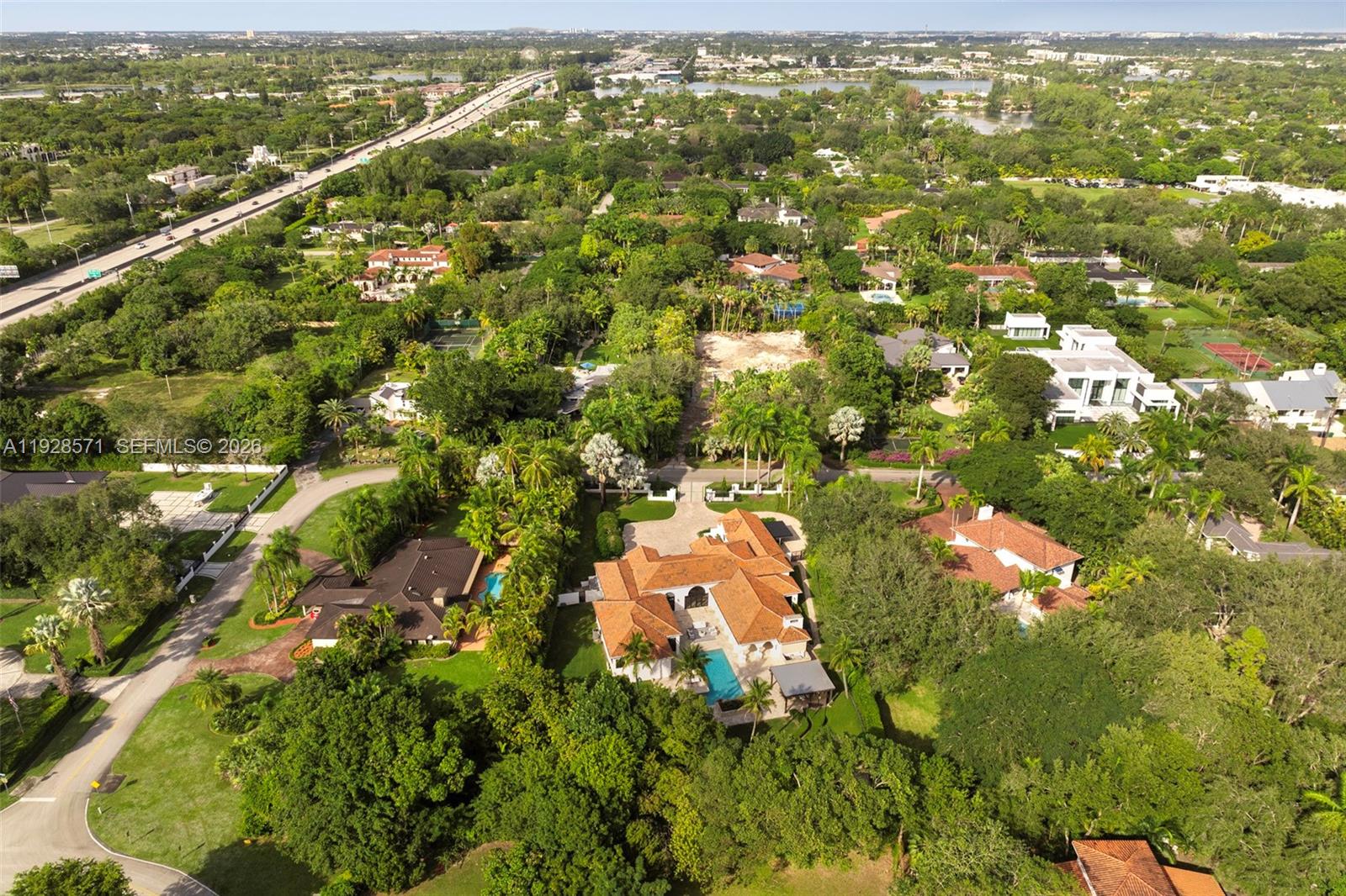 MELNOR ESTATES - Residential
