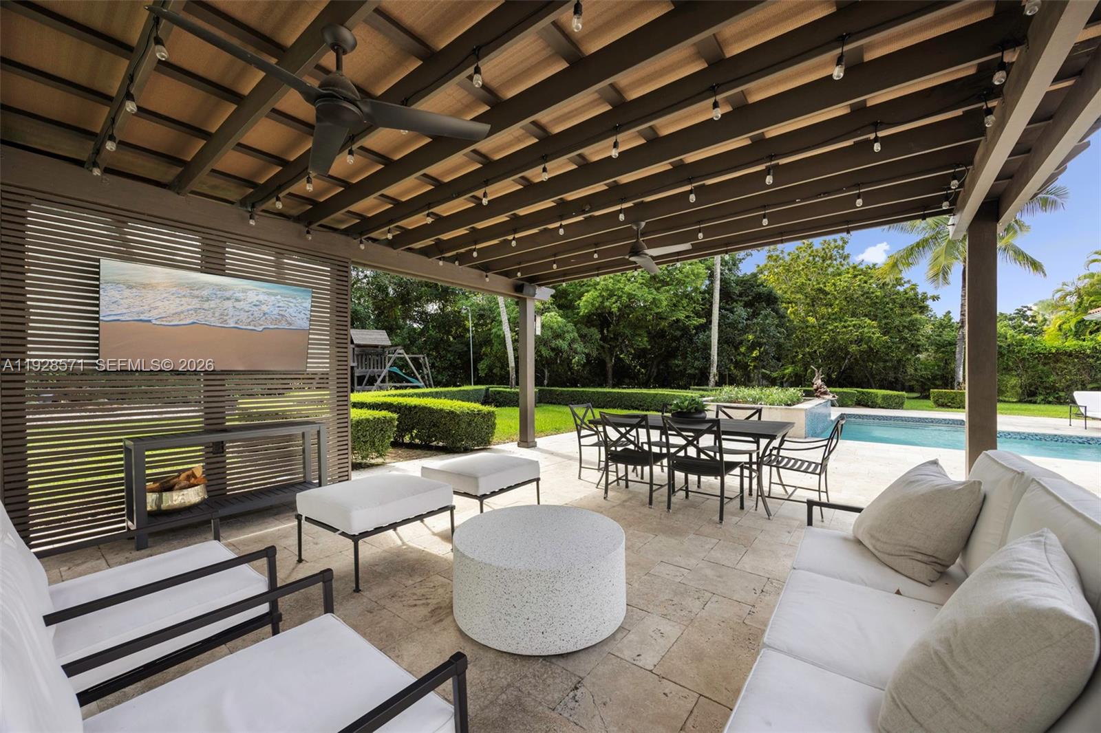 MELNOR ESTATES - Residential
