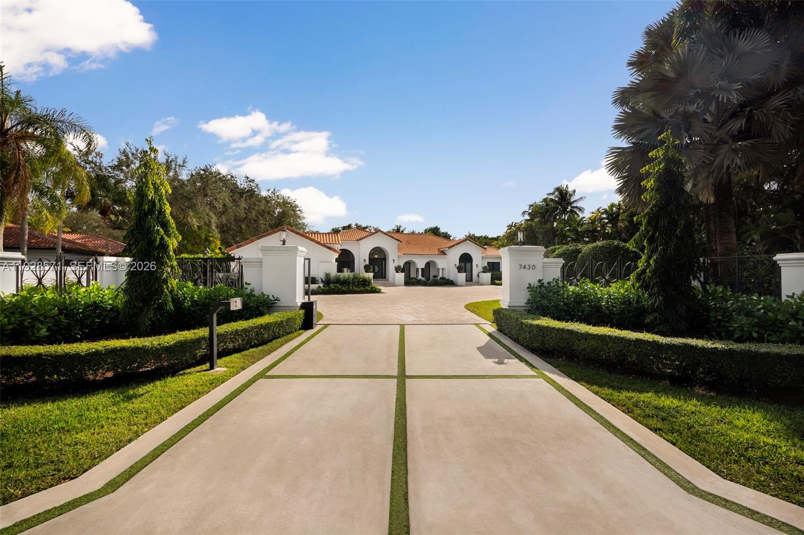 MELNOR ESTATES - Residential
