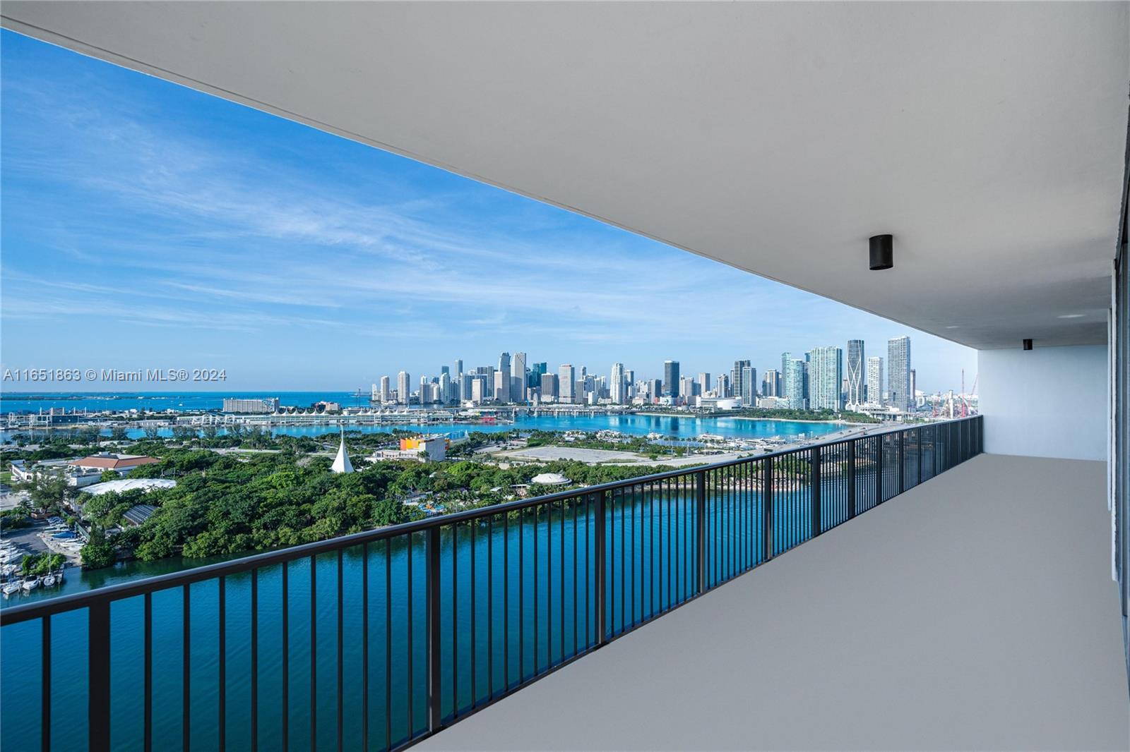ONE THOUSAND VENETIAN WAY - Residential
