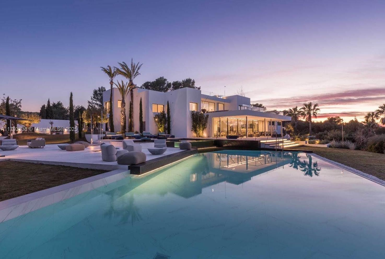 Villa Monterrey - Residential