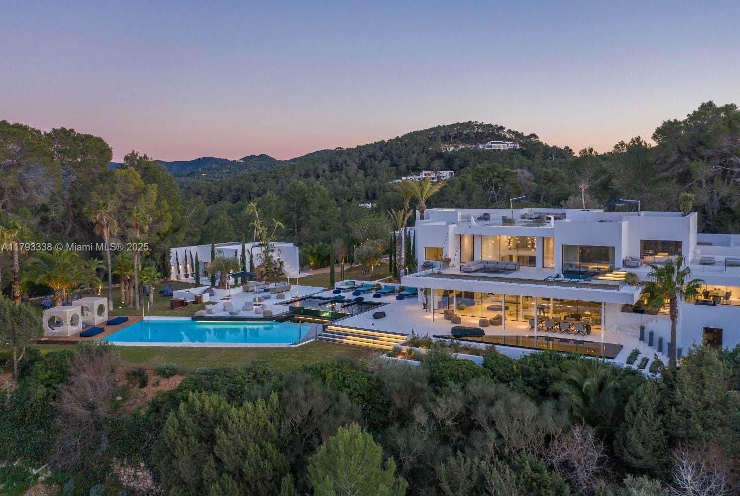 Villa Monterrey - Residential