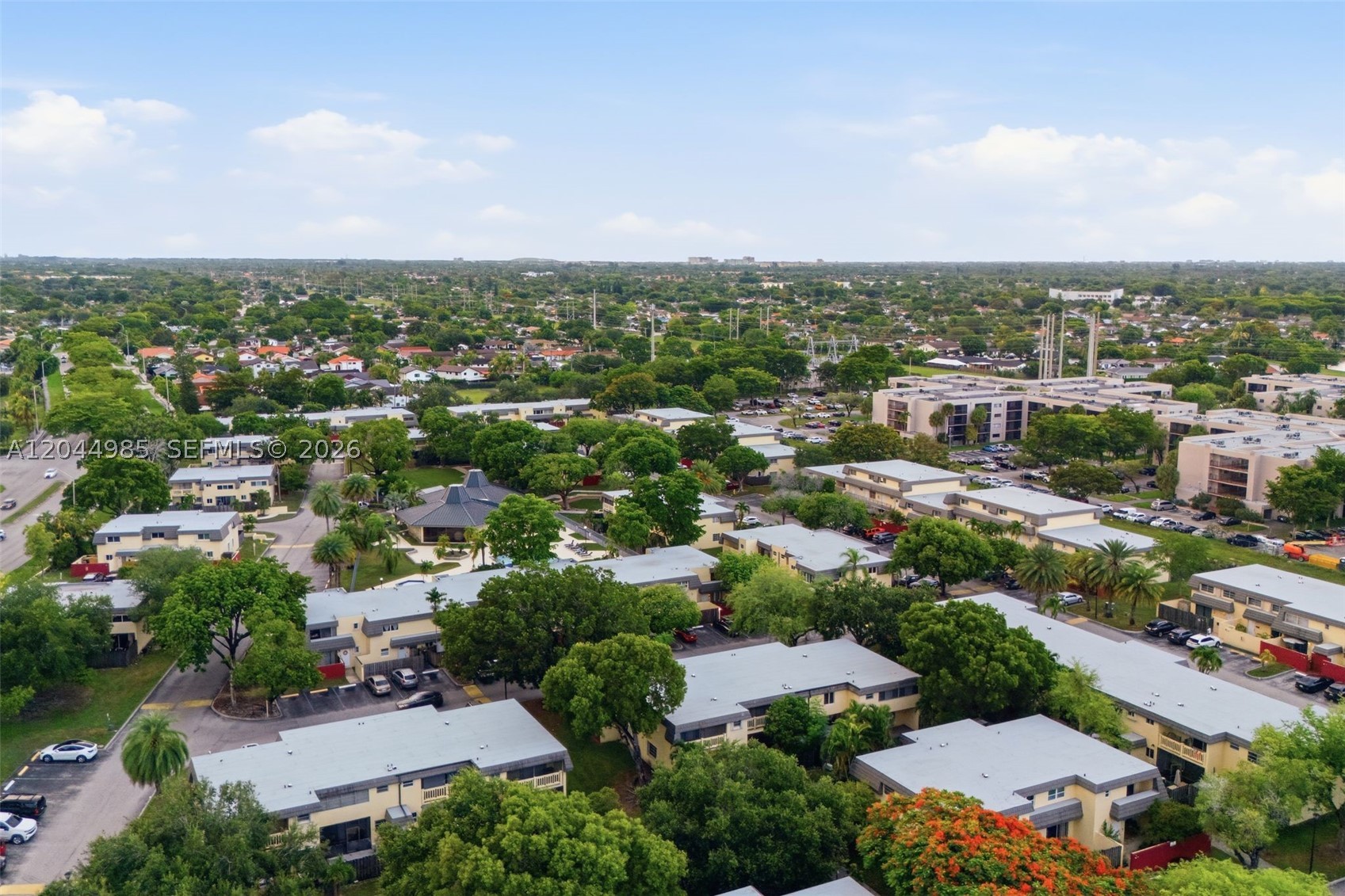 KENDALE LAKES TOWNHOUSE C - Residential