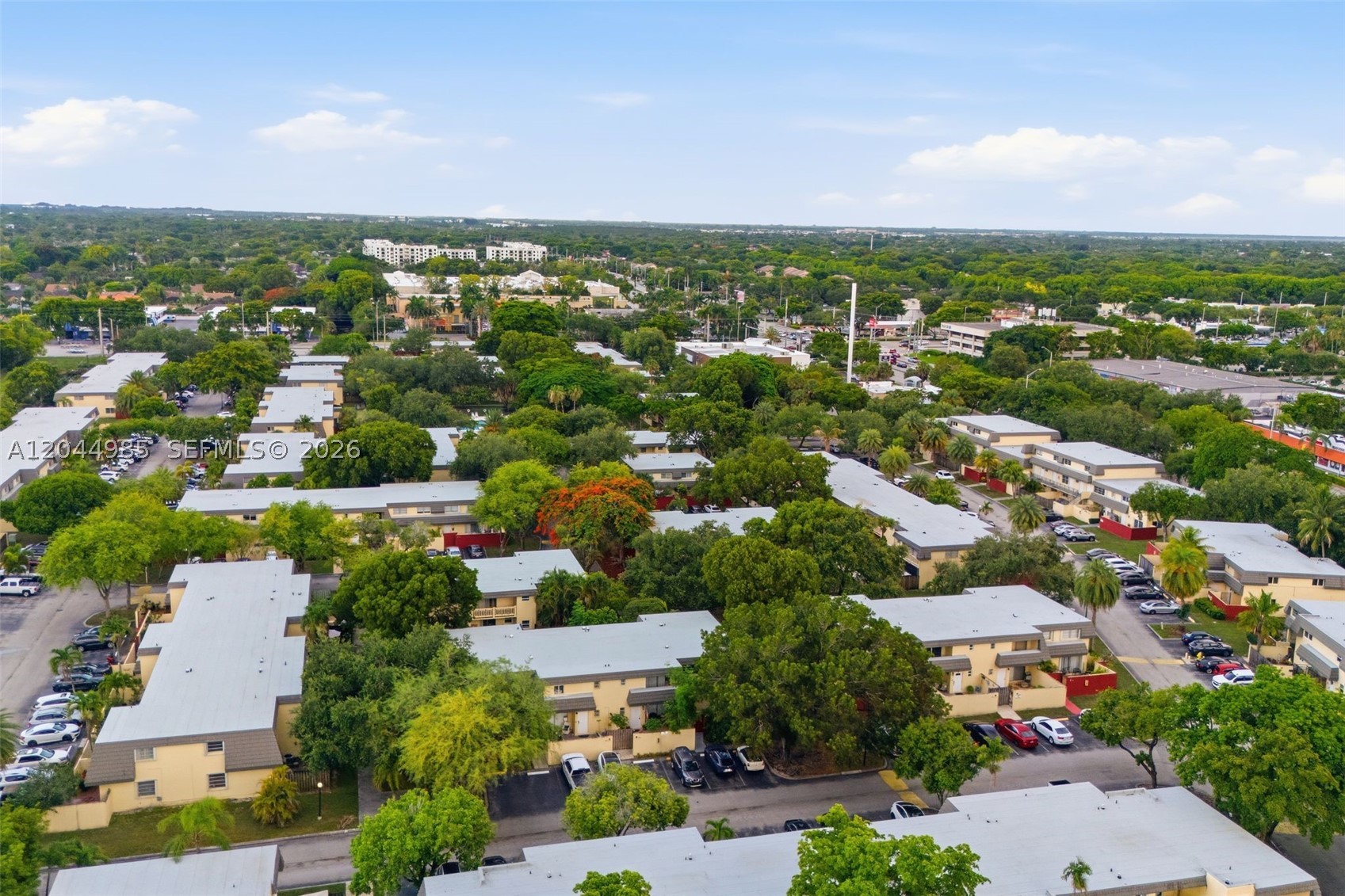 KENDALE LAKES TOWNHOUSE C - Residential