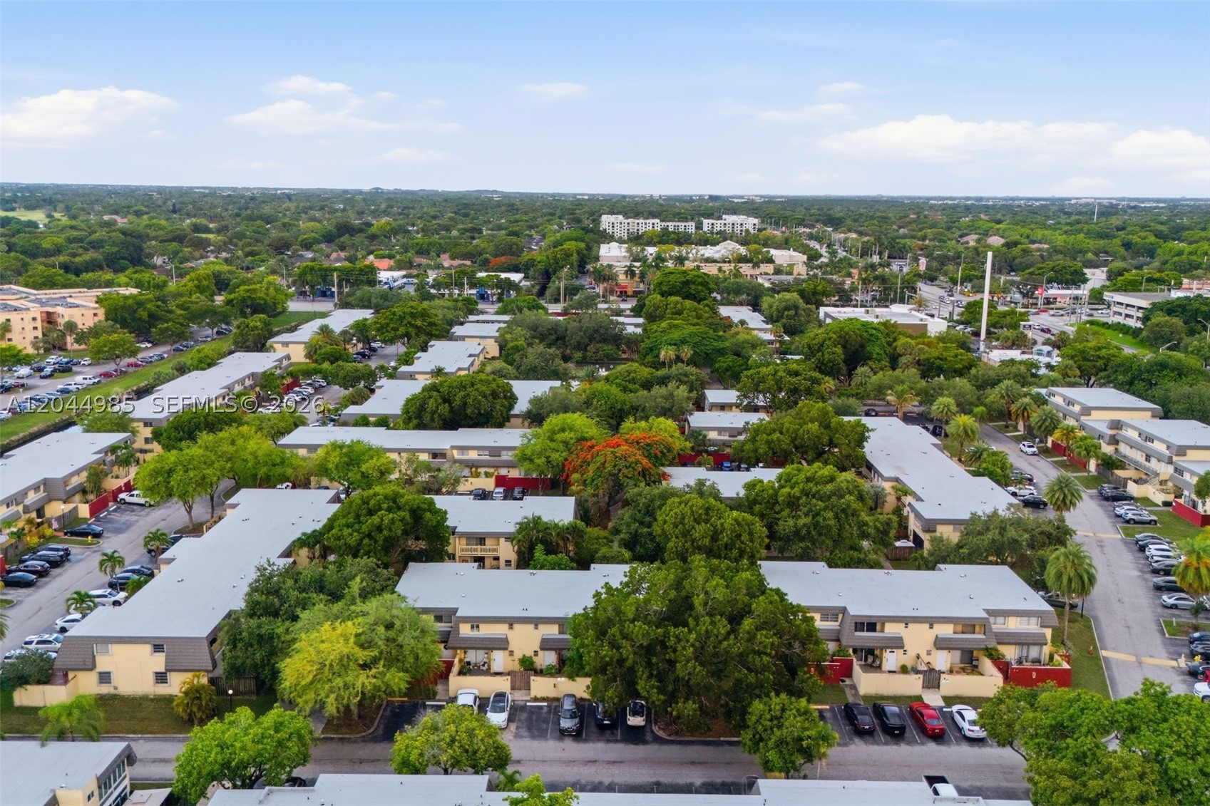 KENDALE LAKES TOWNHOUSE C - Residential