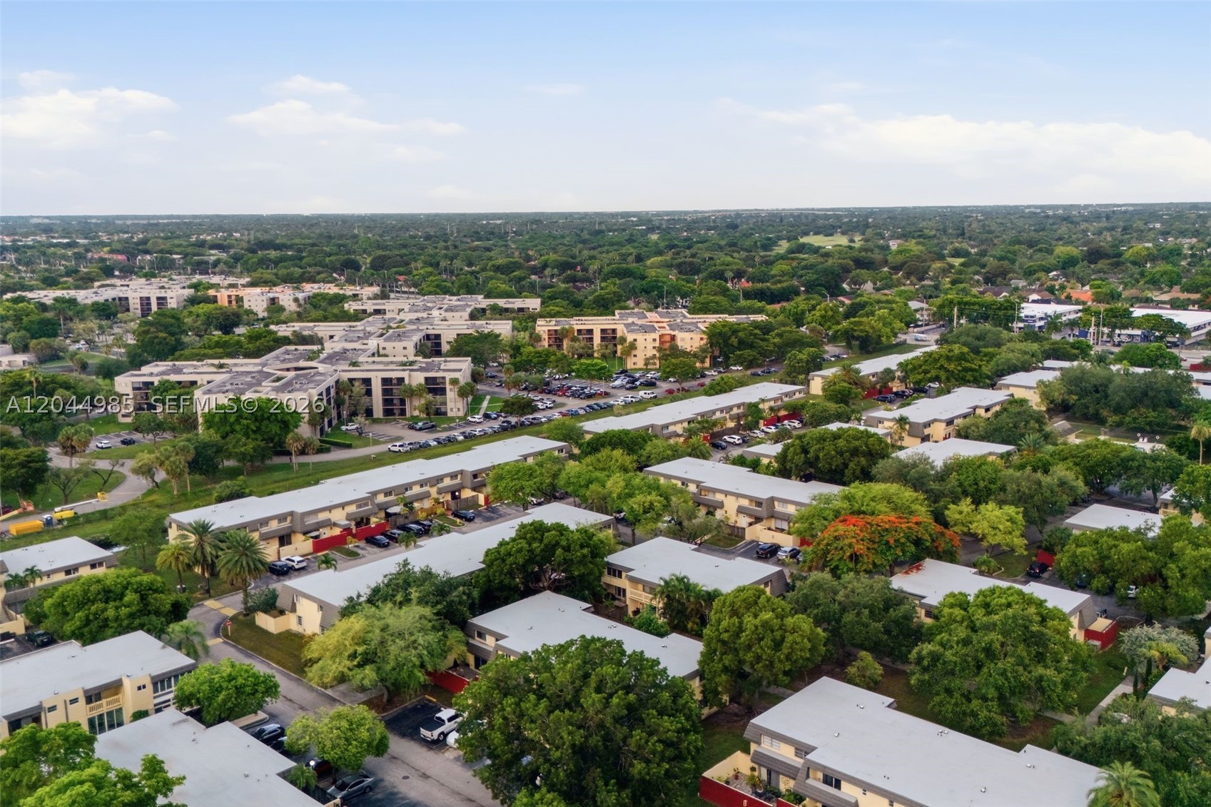KENDALE LAKES TOWNHOUSE C - Residential
