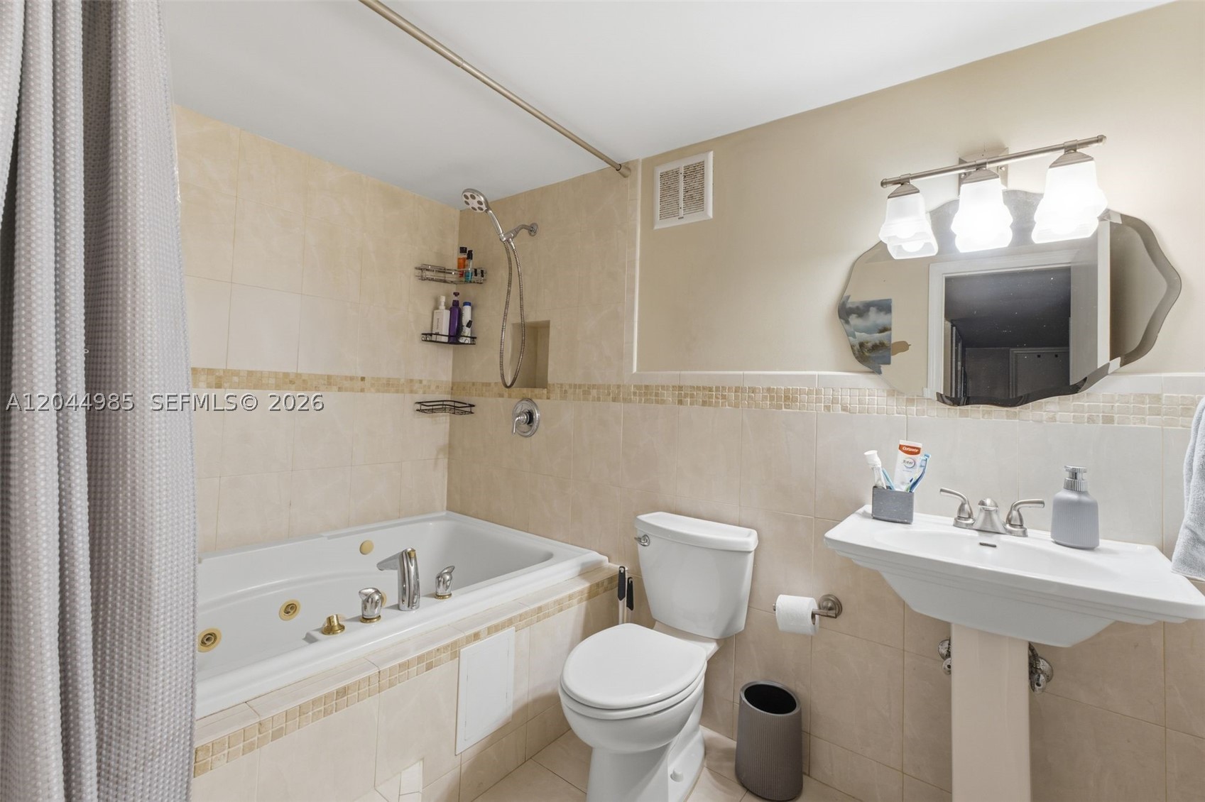 KENDALE LAKES TOWNHOUSE C - Residential