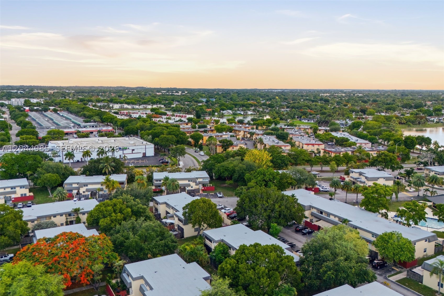 KENDALE LAKES TOWNHOUSE C - Residential