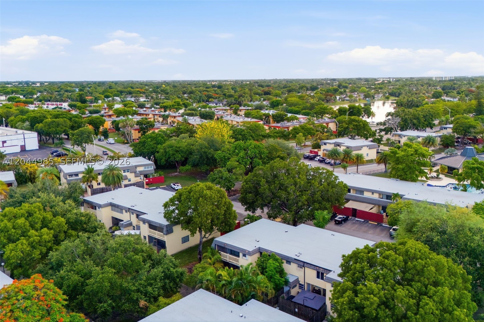 KENDALE LAKES TOWNHOUSE C - Residential